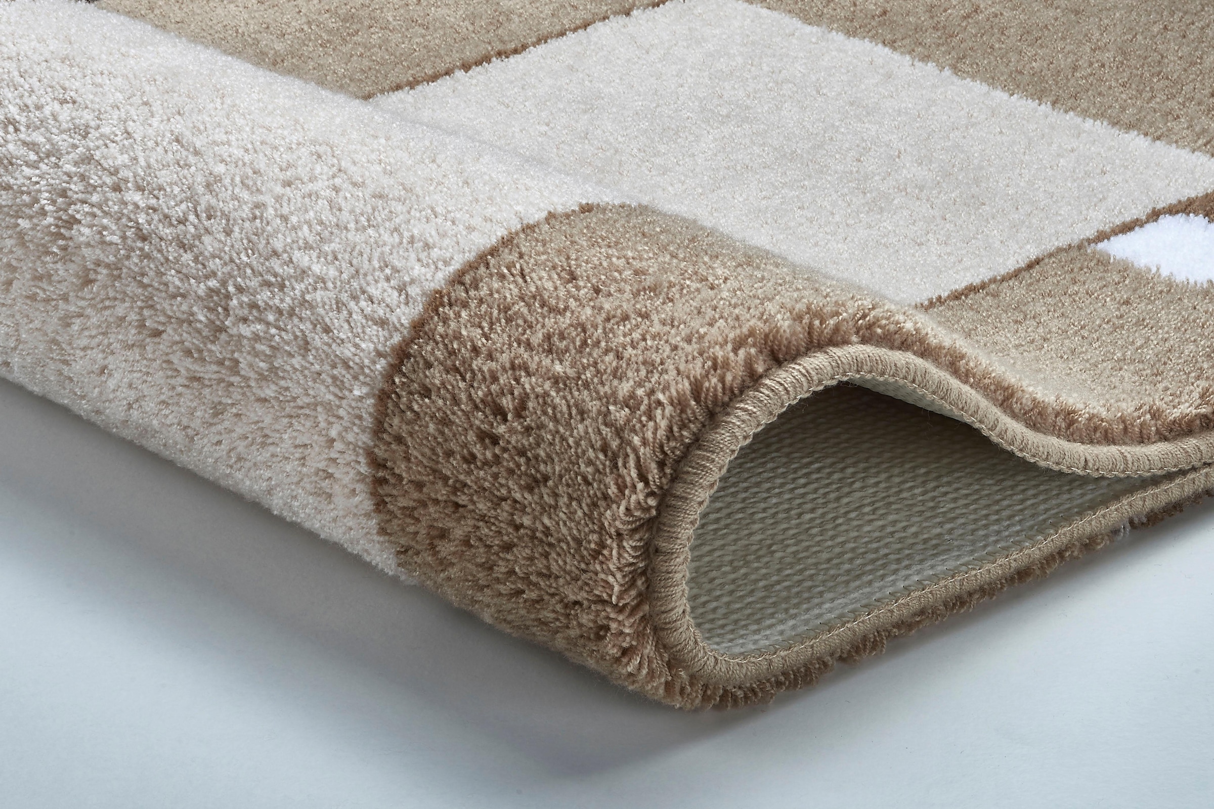 Kleine Wolke Badematte »Padova«, rutschhemmend beschichtet, fußbodenheizungsgeeignet, Badteppich, modernes Design, waschbar