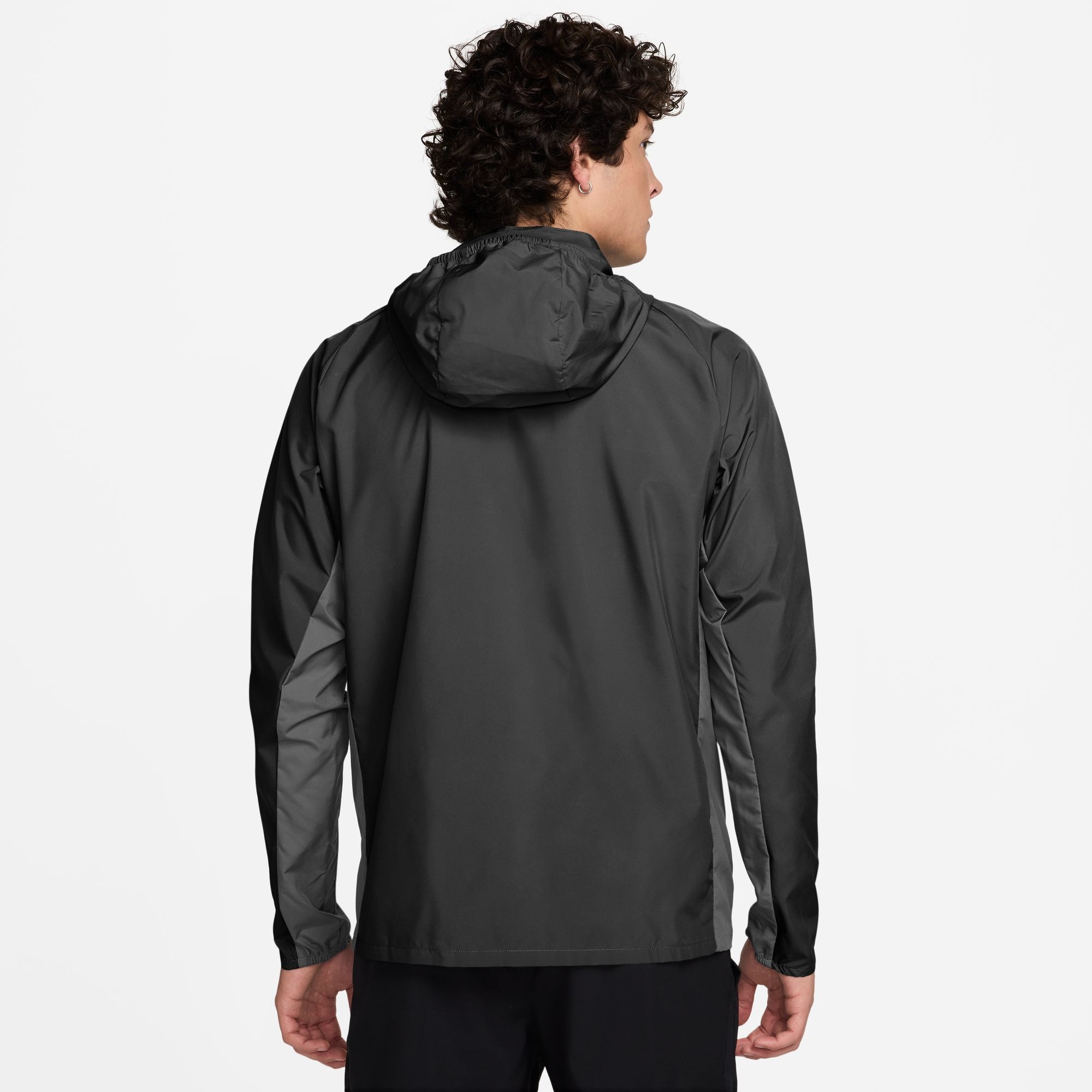 Nike Laufjacke »M NK UV RPL MILER JKT« wasserabweisend, windabweisend, atmungsaktiv, mit Reißverschluss