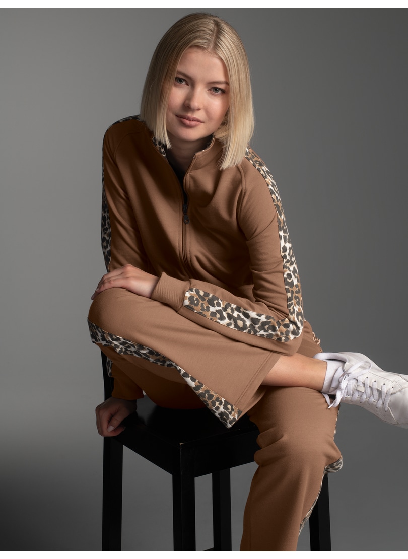 Trigema Sweatjacke "TRIGEMA Sweatjacke mit modischen Leo-Elementen", 1 Stk. günstig online kaufen
