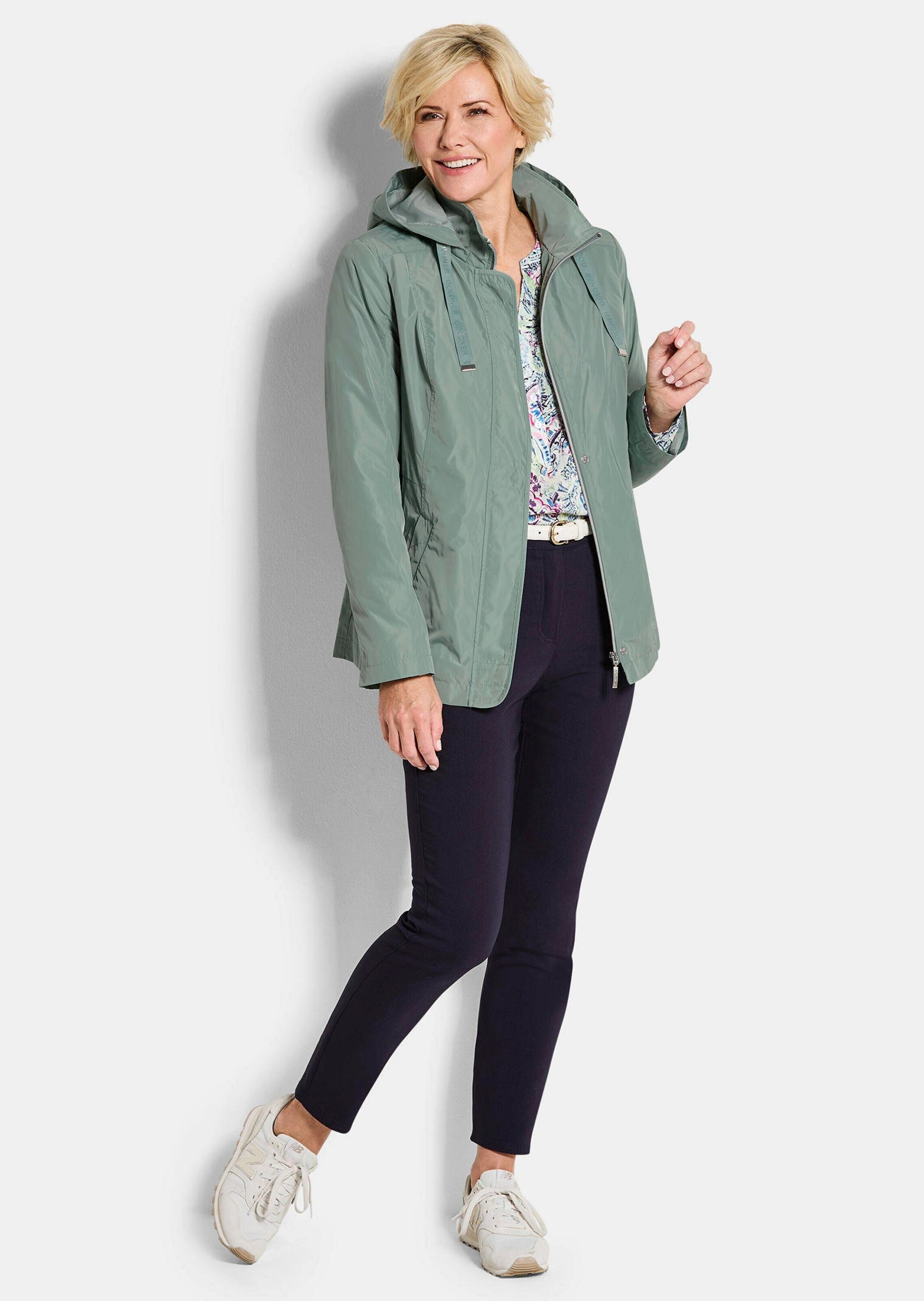 GOLDNER Kurzjacke "Kurzgröße Outdoor-Jacke mit Kapuze" Ziersteppungen an Sc günstig online kaufen