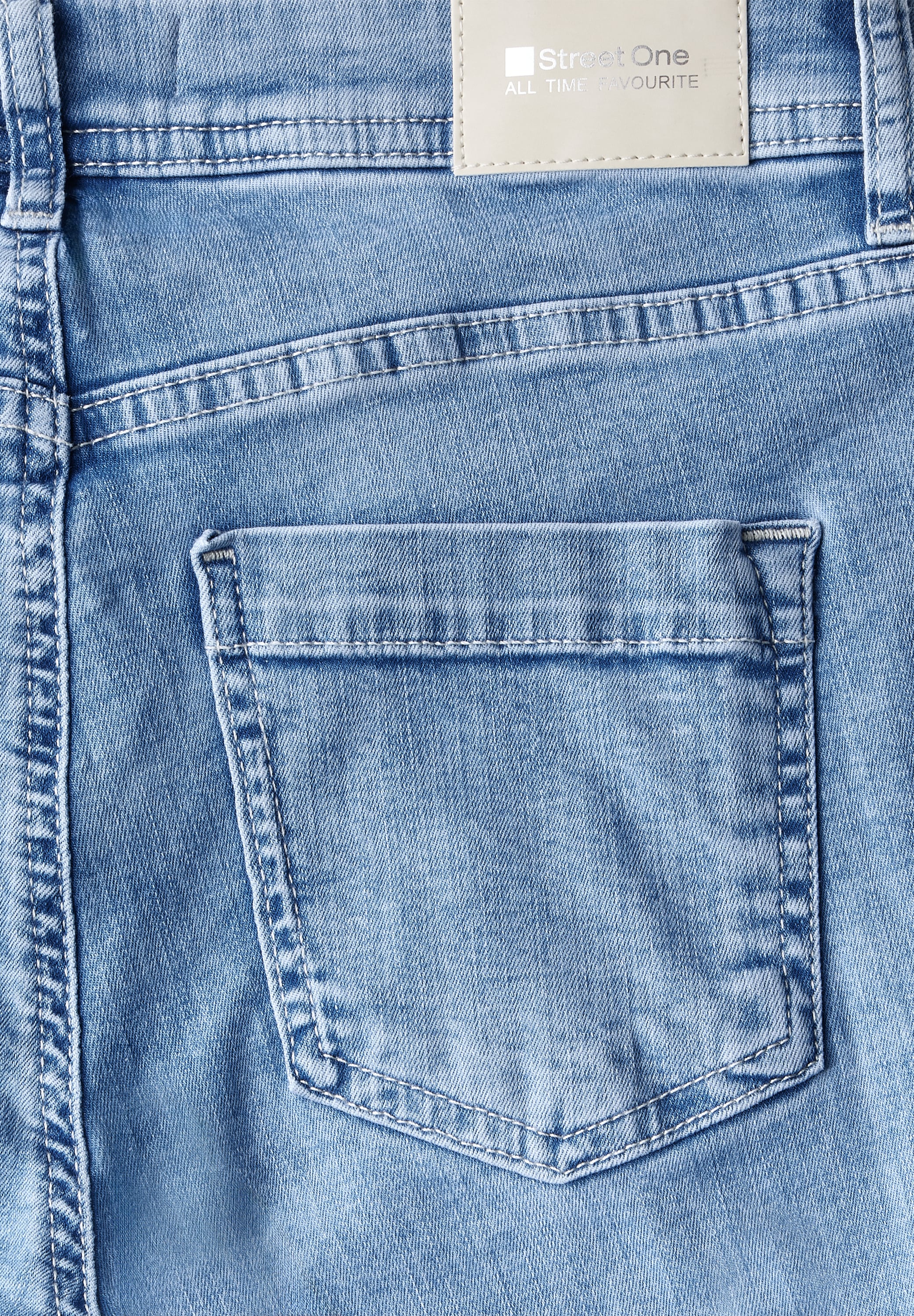 STREET ONE Slim-fit-Jeans, softer Materialmix
