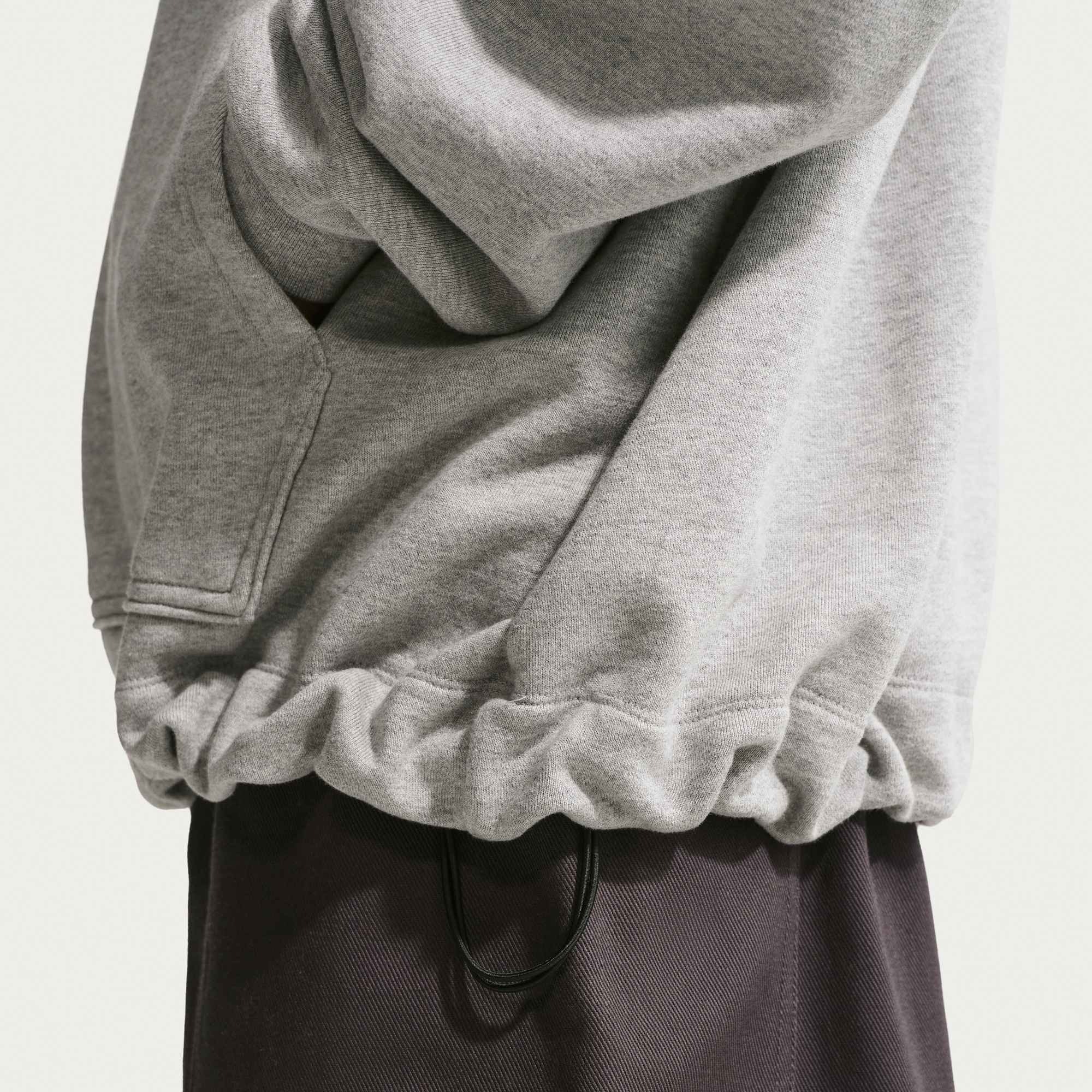 Nike Sportswear Kapuzensweatshirt »Nike Sportswear Club Men's French Terry Oversized Pullover Hoodie«, mit Kängurutasche, aus French-Terry-Material, in Oversize-Passform
