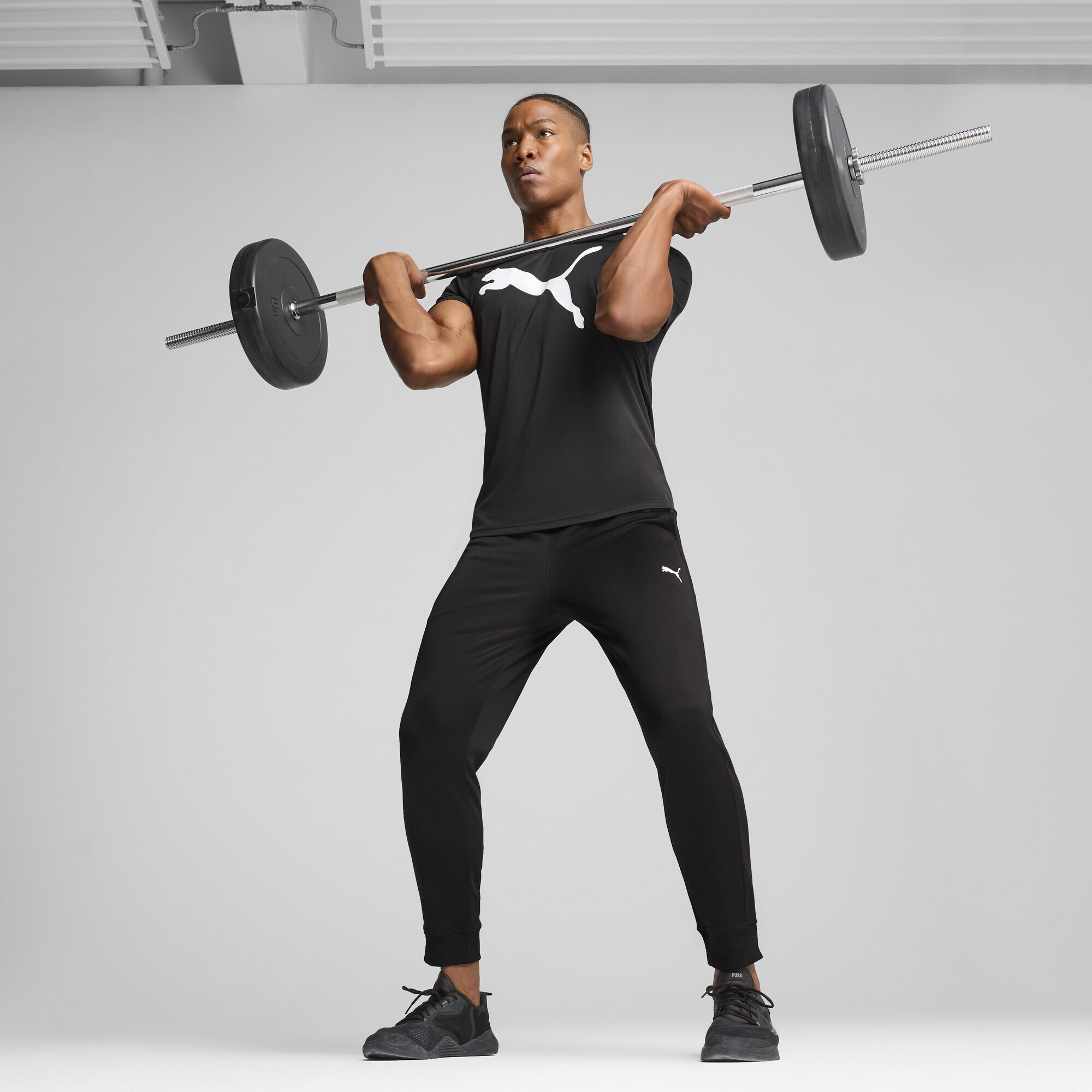 PUMA Trainingsshirt »TAD ESSENTIALS Einfarbiges T-Shirt mit Cat Logo Herren«