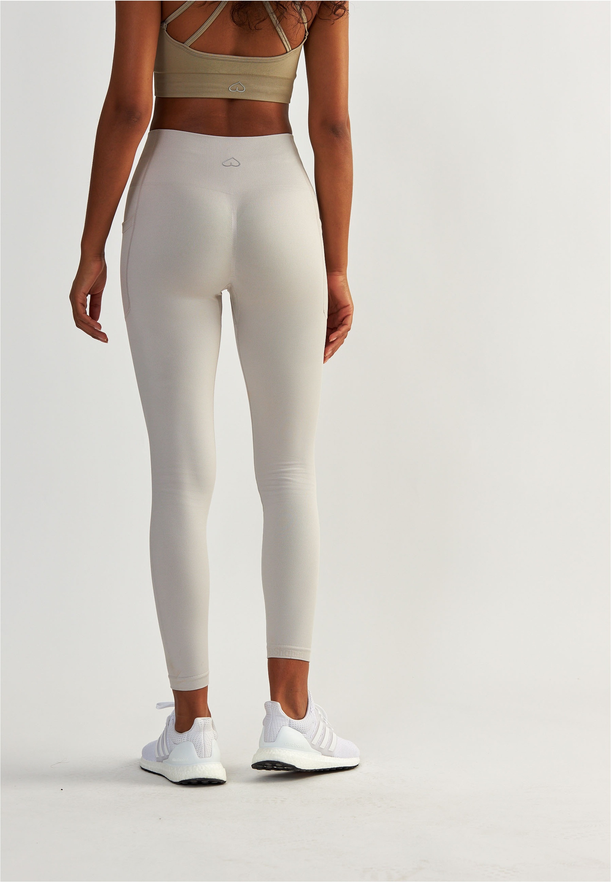 BeShaped Sporthose »Lift Me Up«, (1 tlg.), mit atmungsaktiver Eigenschaft