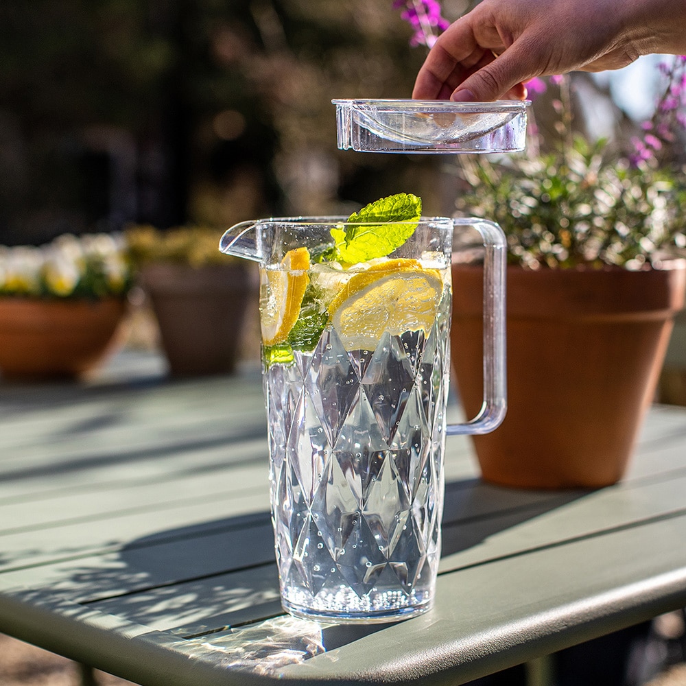 KOZIOL Kanne »CRYSTAL, Fassungsvermögen 1,6 l« 1,6 l 1 Stk. tlg. spülmaschinengeeignet