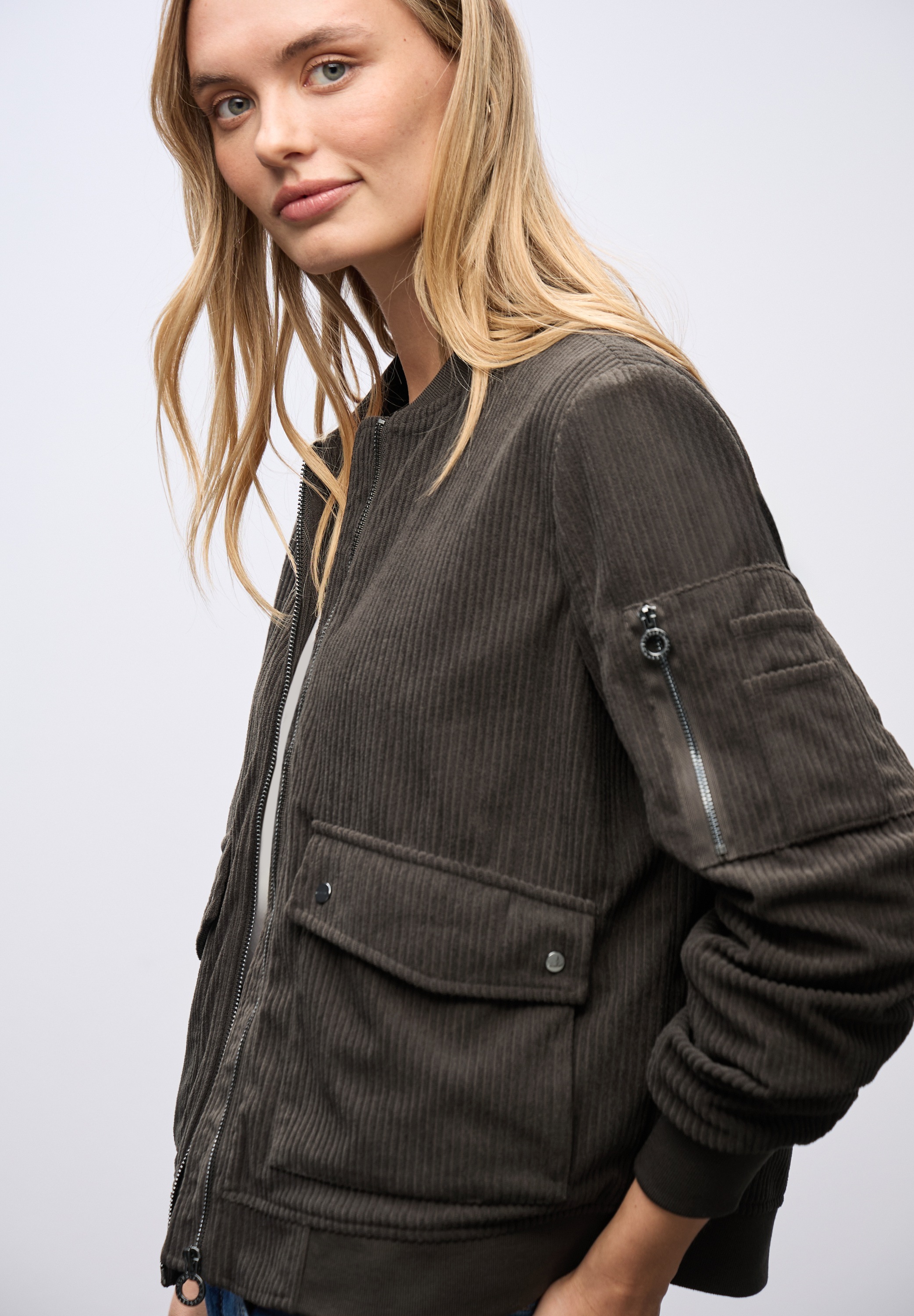 STREET ONE Blouson ohne Kapuze aus Cord und Langarm mit Bündchen und Zipper günstig online kaufen