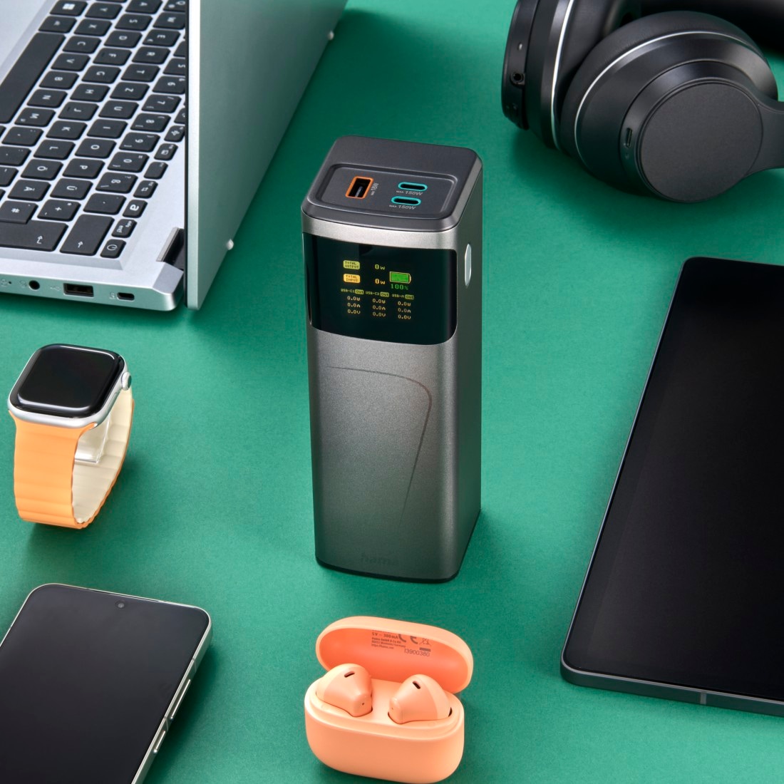 Hama Powerbank »Powerbank (150 W, 24000 mAh, 2x USB-C, 1x USB-A, Schnellladen)« 3.900 mAh