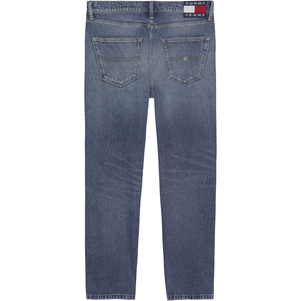 Tommy Jeans Dad-Jeans »DAD JEAN RGLR TPRD BG8032«, mit Destroyed-Effekten