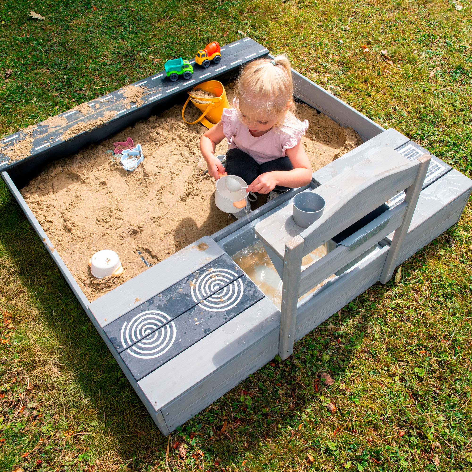 roba® Sandkasten »117 x 118 x 54 cm, mit Matschküche, grau«, FSC® - schützt Wald
