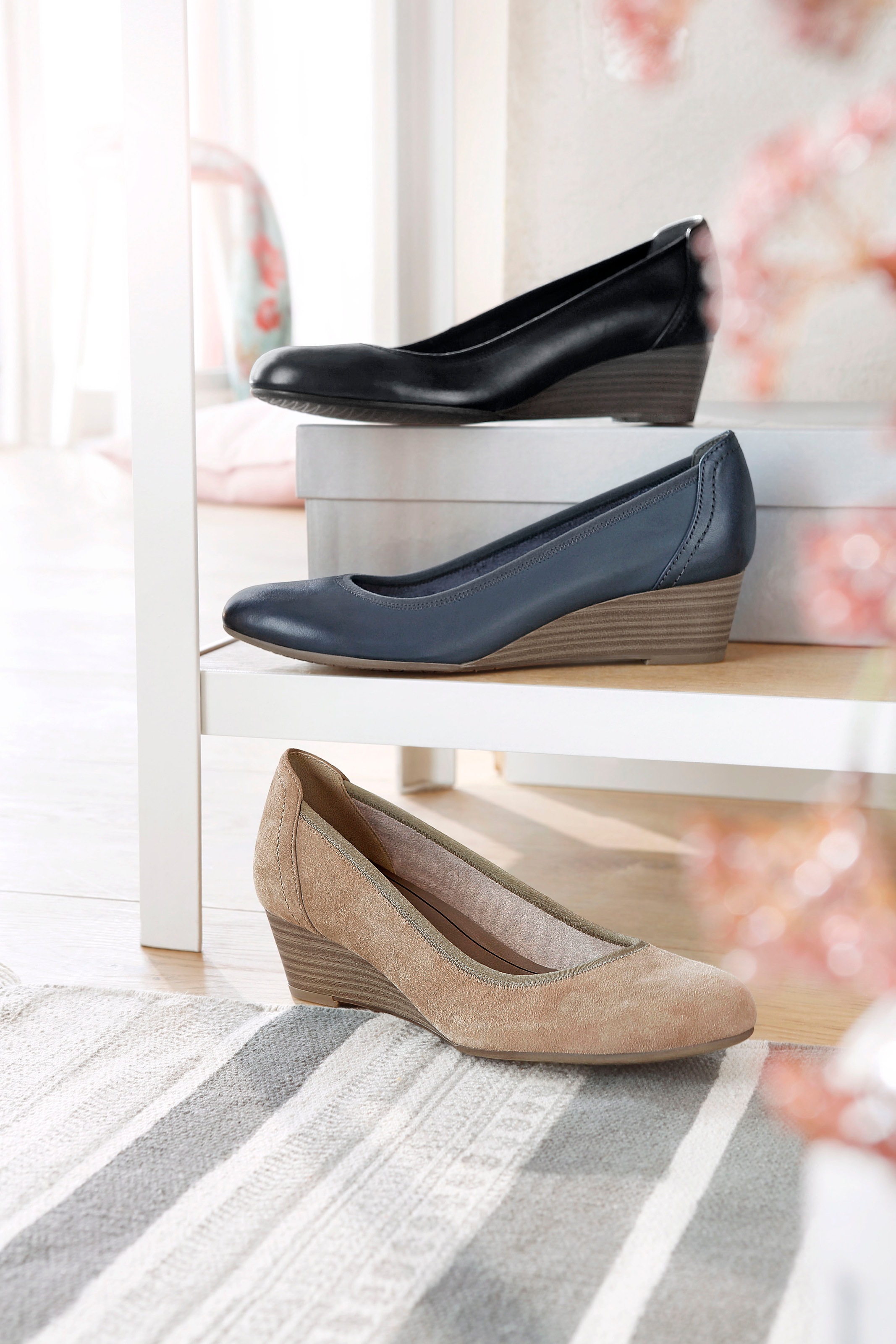 Tamaris Pumps, Keilabsatz, Halbschuh, Schlupfschuh mit komfortablem Elastik günstig online kaufen