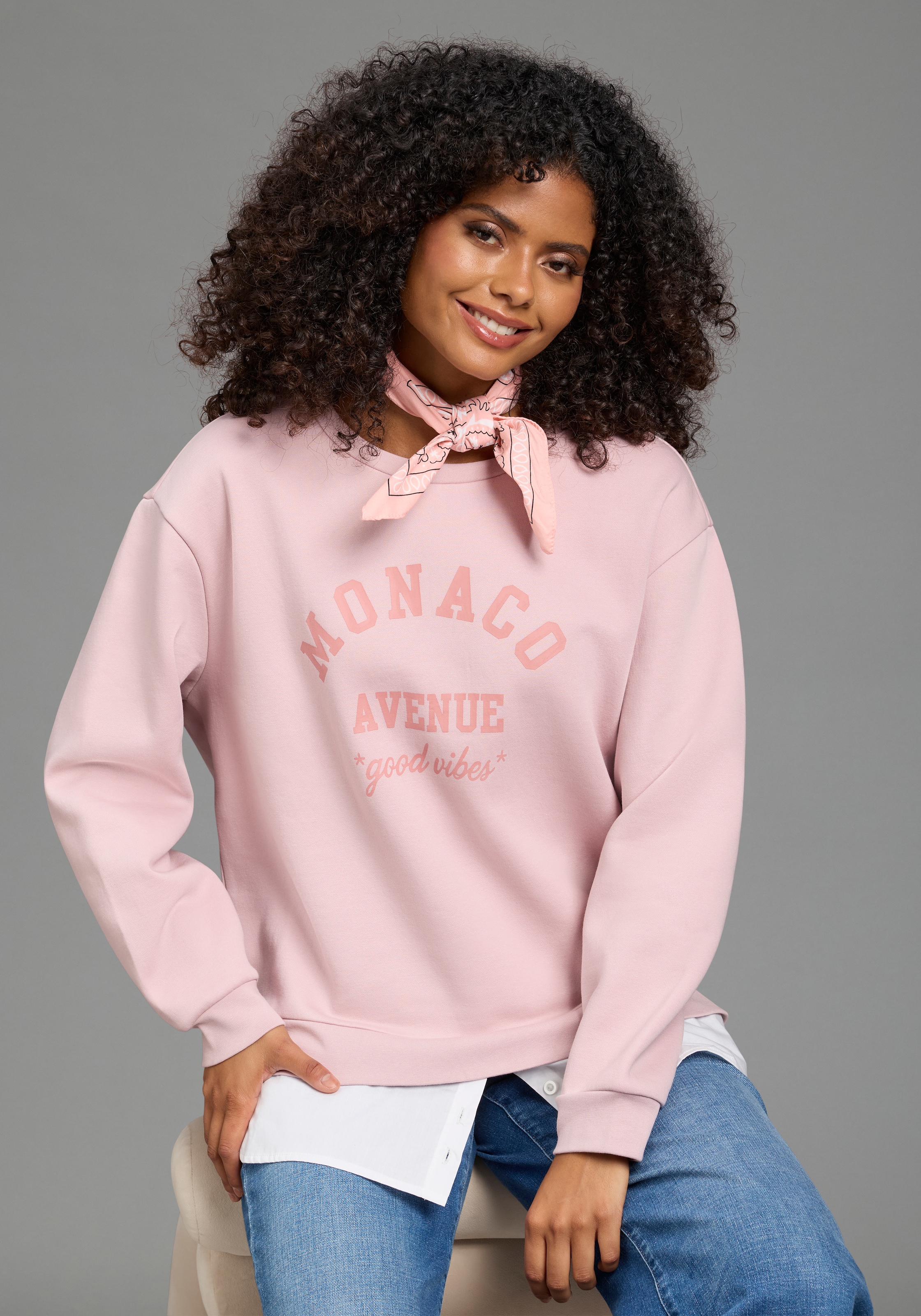 Laura Scott Longsweatshirt, in 2-in-1 Optik durch angesetzes Blusenteil mit harmonischen Druck