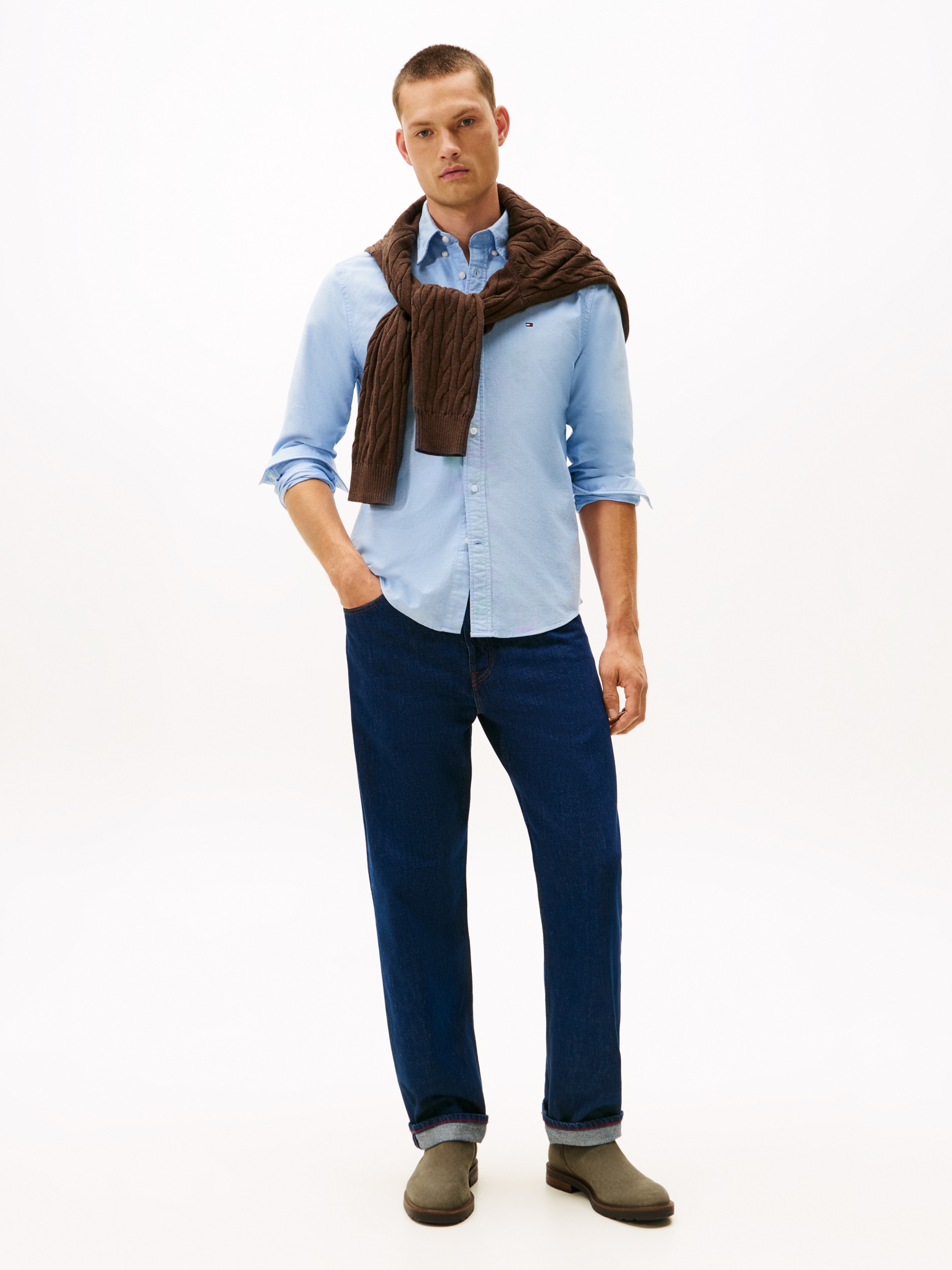 Tommy Hilfiger Chelseaboots »CLEATED HILFIGER SUEDE CHELSEA«, Blockabsatz, Stiefelette, Businessschuh in schmaler Form
