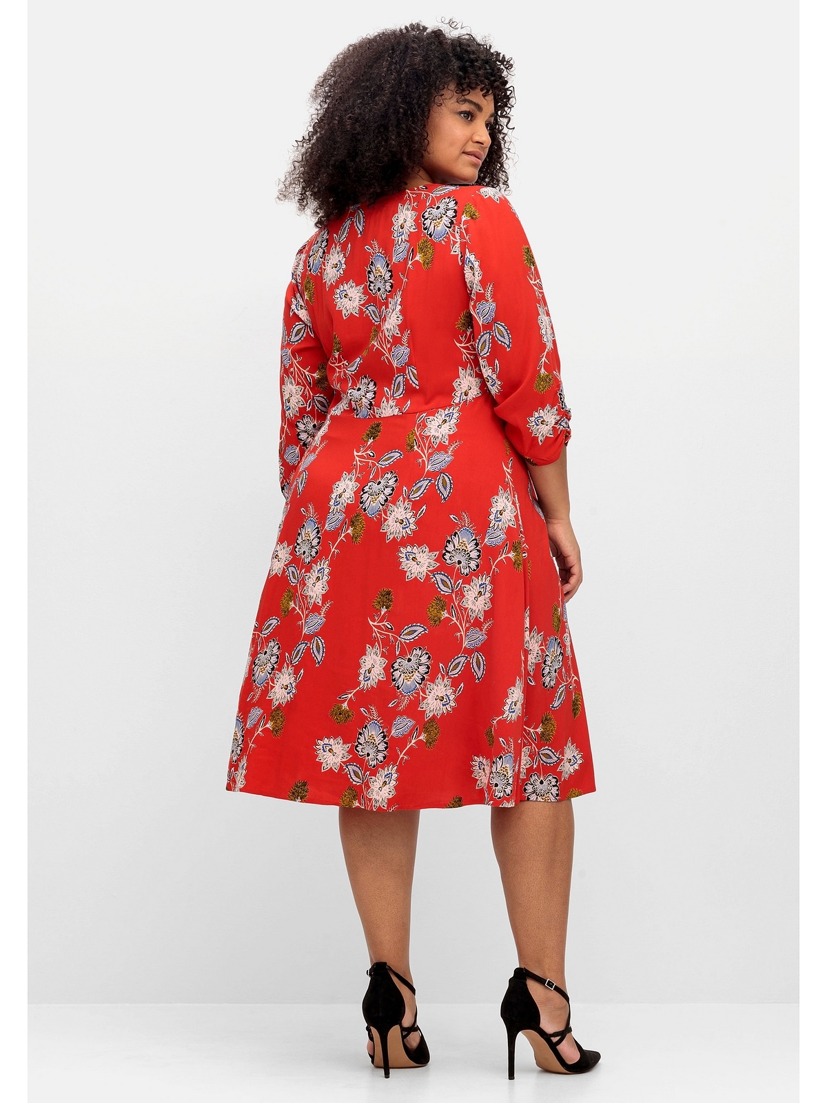 sheego by vorn Größen«, Browns Druckkleid Blumenprint | bestellen Joe für und Taillenband BAUR mit »Große