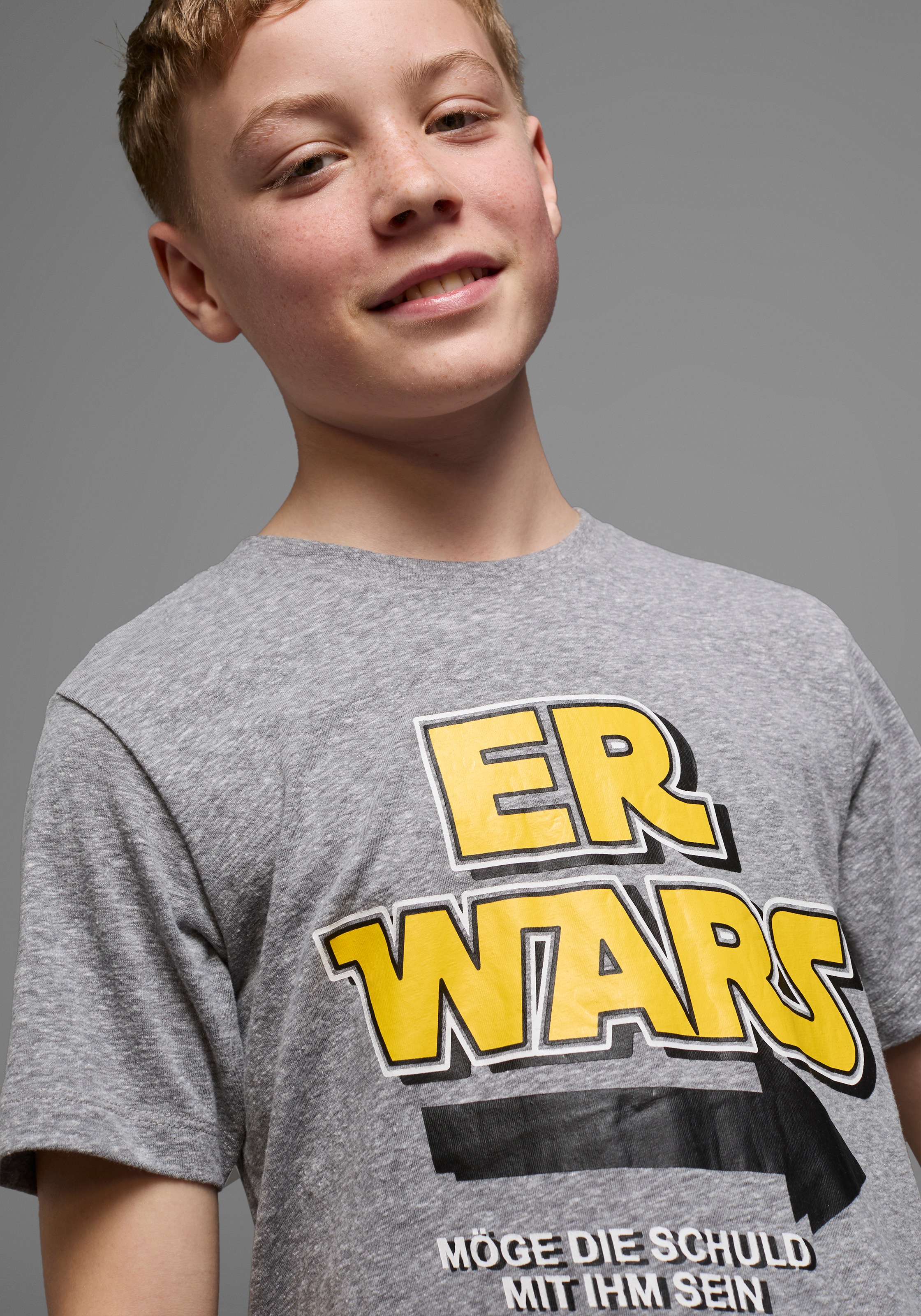 Thumbnail - KIDSWORLD T-Shirt "ER WARS" Langarm, Basic-Passform, trendiger Print, Rundhalsausschnitt