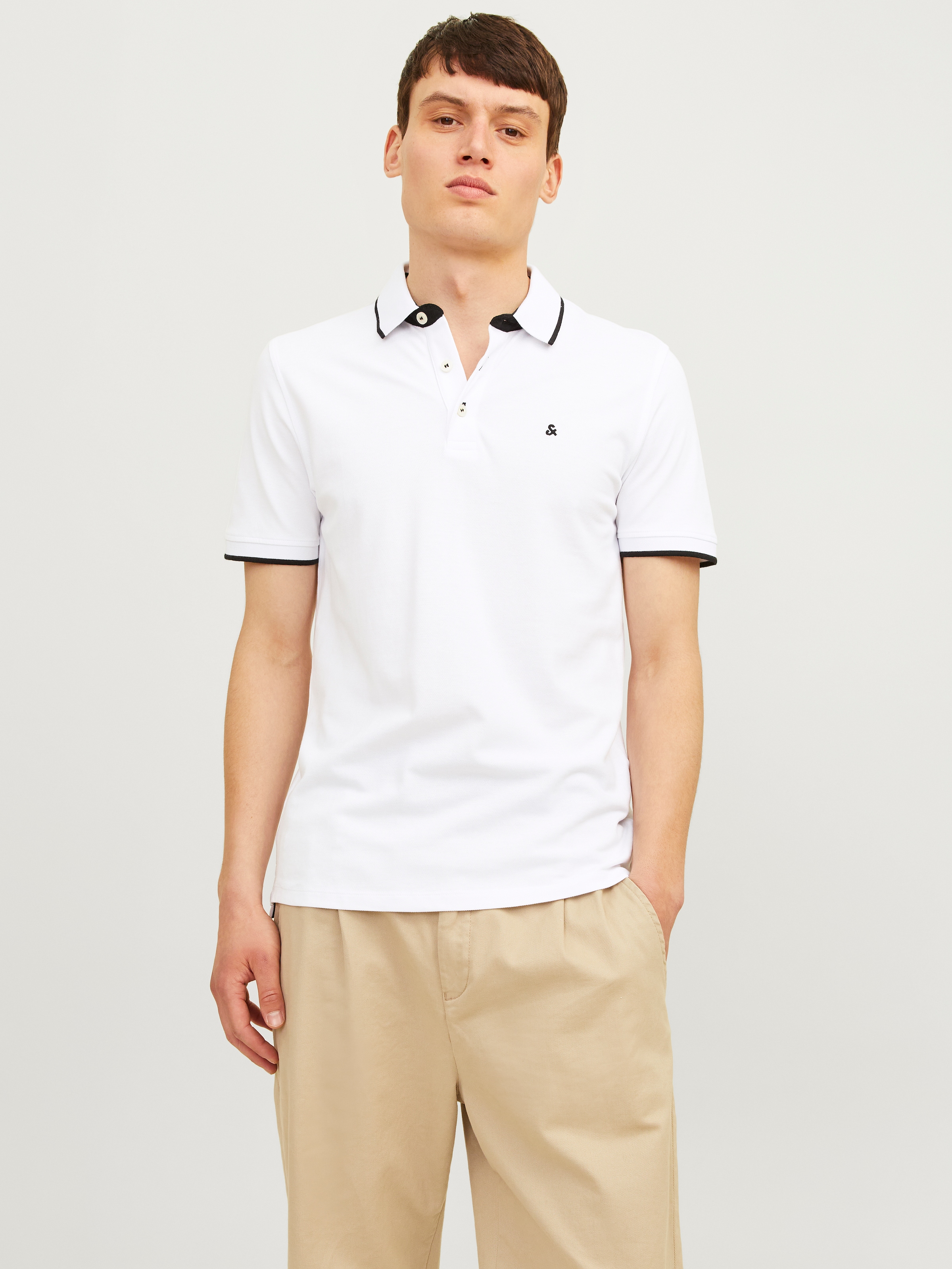 Jack & Jones Poloshirt »JJEPAULOS im Doppelpack mit Logostickerei und Komfort« Packung, 2er-Pack, 2 Stk. unifarben mit Farbeinsatz, modisch, schmal, Baumwolle, Polokragen