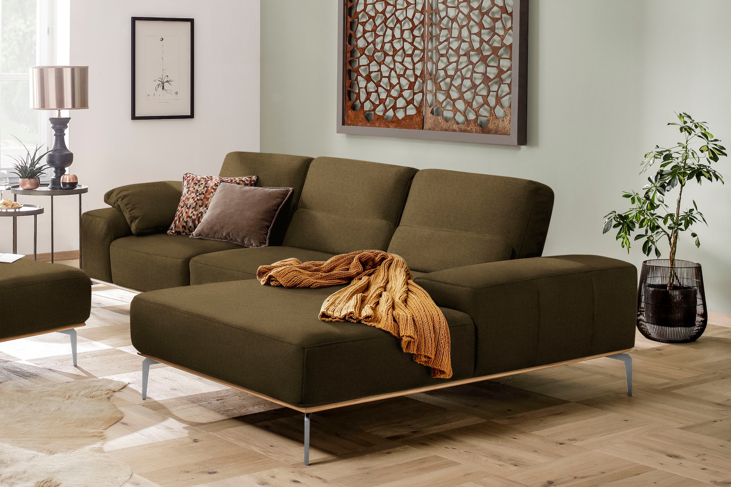 W.SCHILLIG Ecksofa "run, Designsofa, bequem, L-Form" mit elegantem Holzsockel, Füße in Chrom glänzend, Breite 299 cm