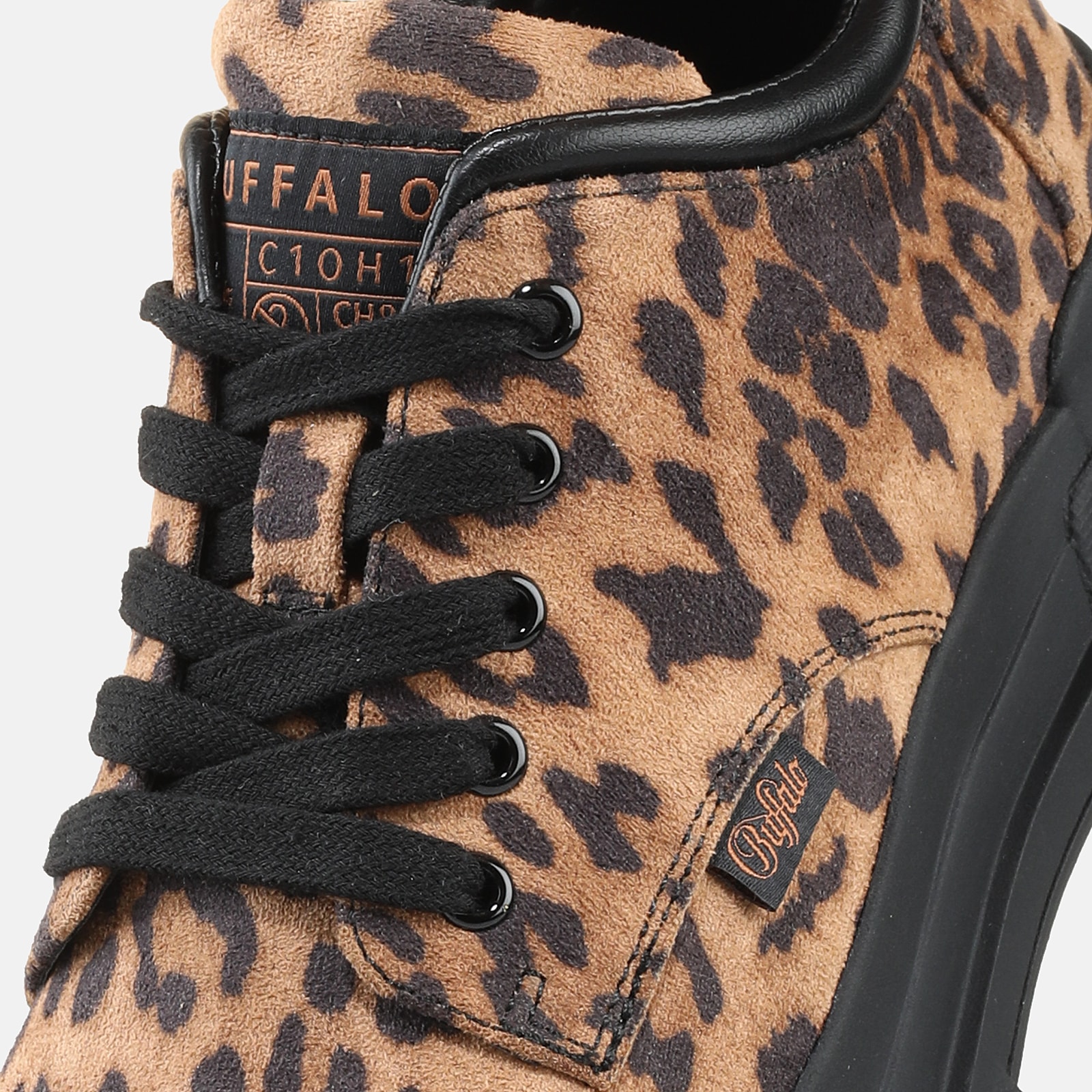 Buffalo Schnürschuh »ASPHA CLS«  Plateauschuh, Halbschuh in trendiger Leo-Optik, mit Profilsohle