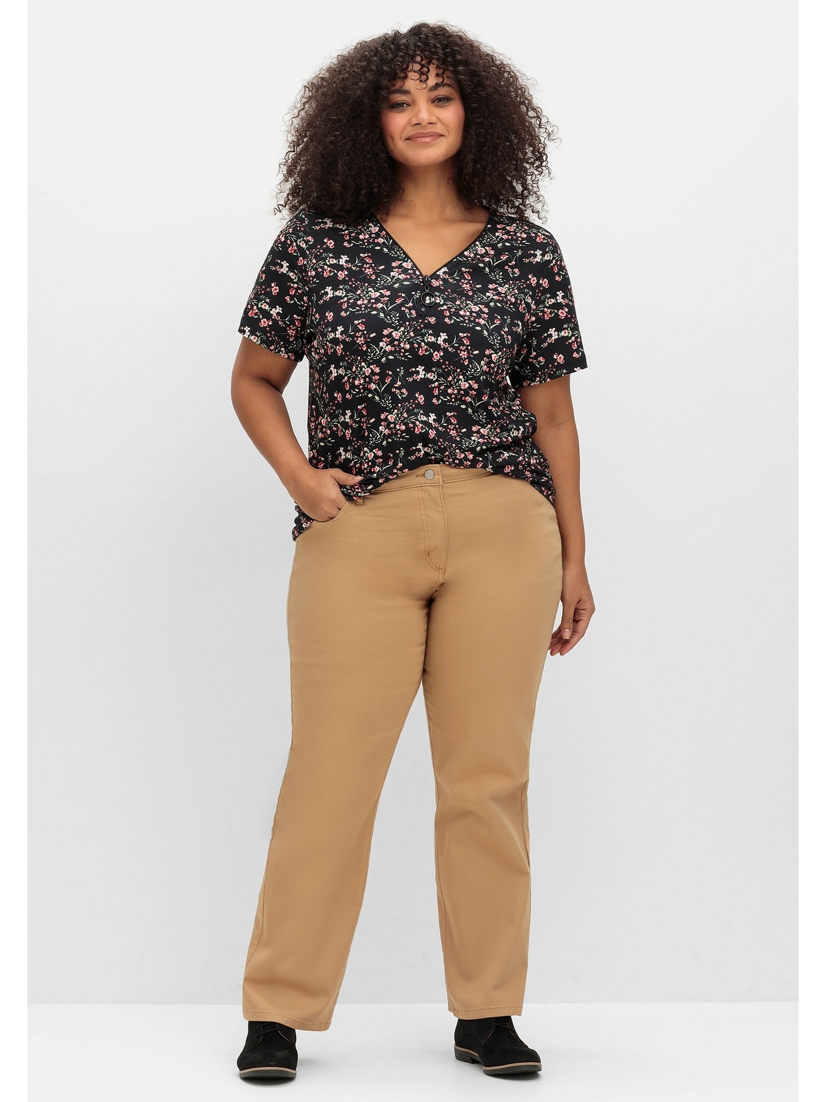 Sheego T-Shirt »Große Größen«, mit Zipper am Ausschnitt und Blumenprint
