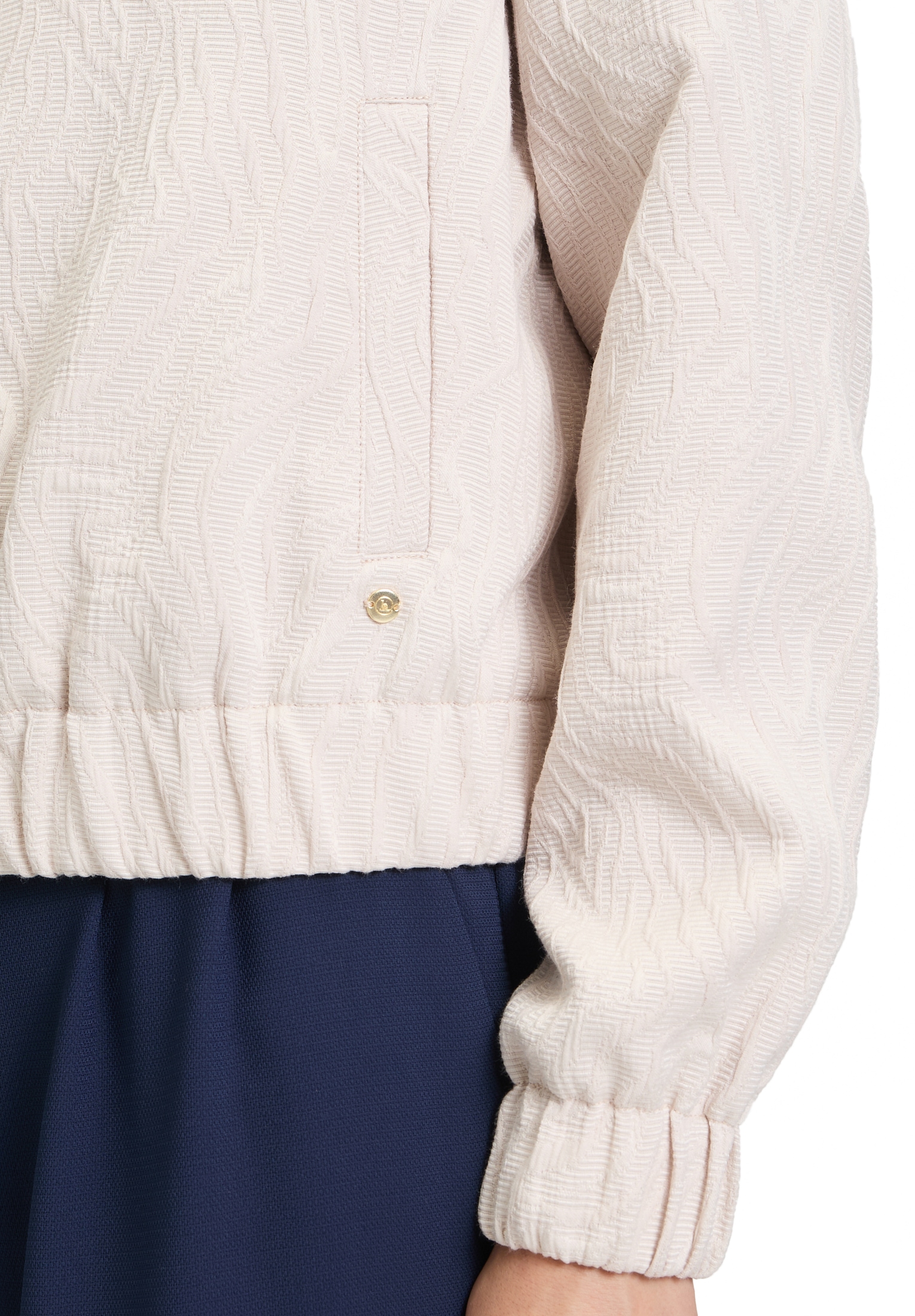 Betty&Co Jackenblazer »Betty & Co Blouson mit Jacquard«, Material