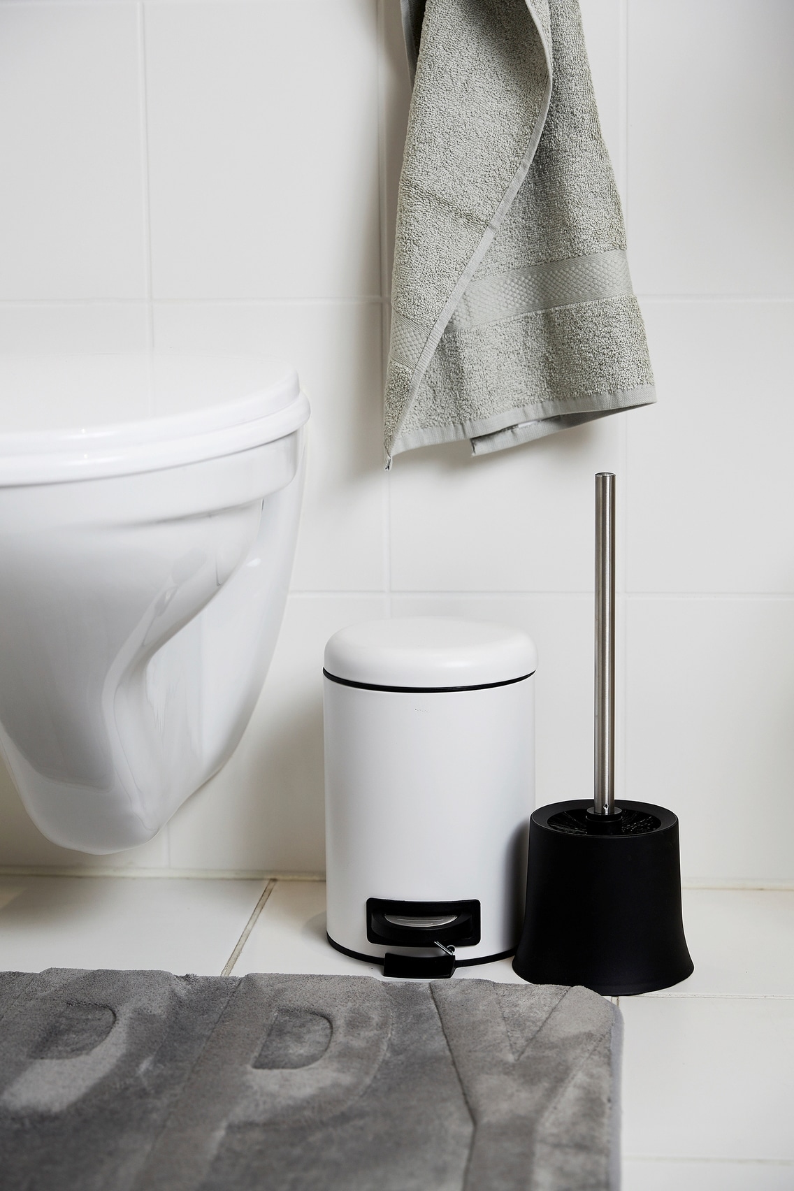 WENKO | WC-Garnitur aus kaufen St., Polypropylen-Edelstahl-Kunststoff, 1 Set, »Basic Schwarz«, schwarz BAUR