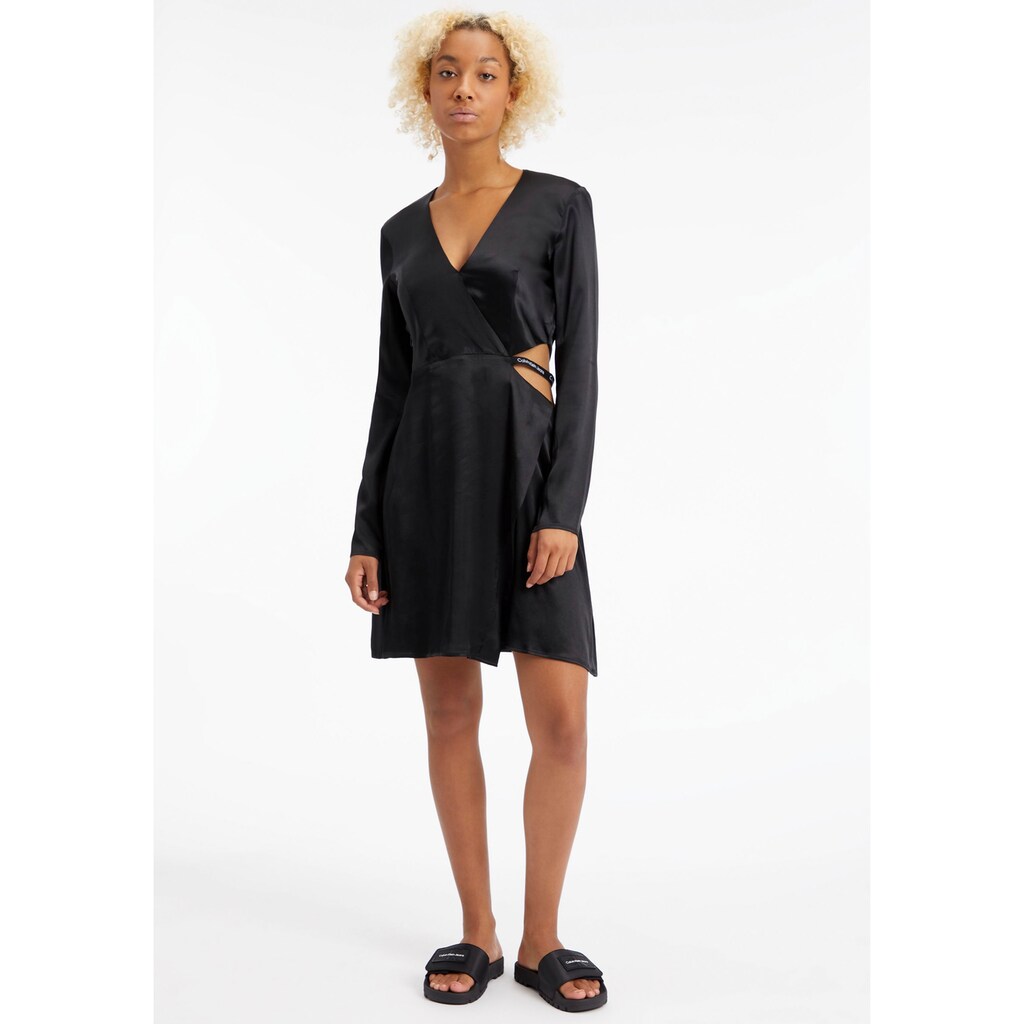 Calvin Klein Jeans Skaterkleid »WAIST LOGO CUT OUT DRESS« mit Cut-Out-Detail Calvin Klein Jeans Skaterkleid »WAIST LOGO CUT OUT DRESS« mit Cut-Out-Detail