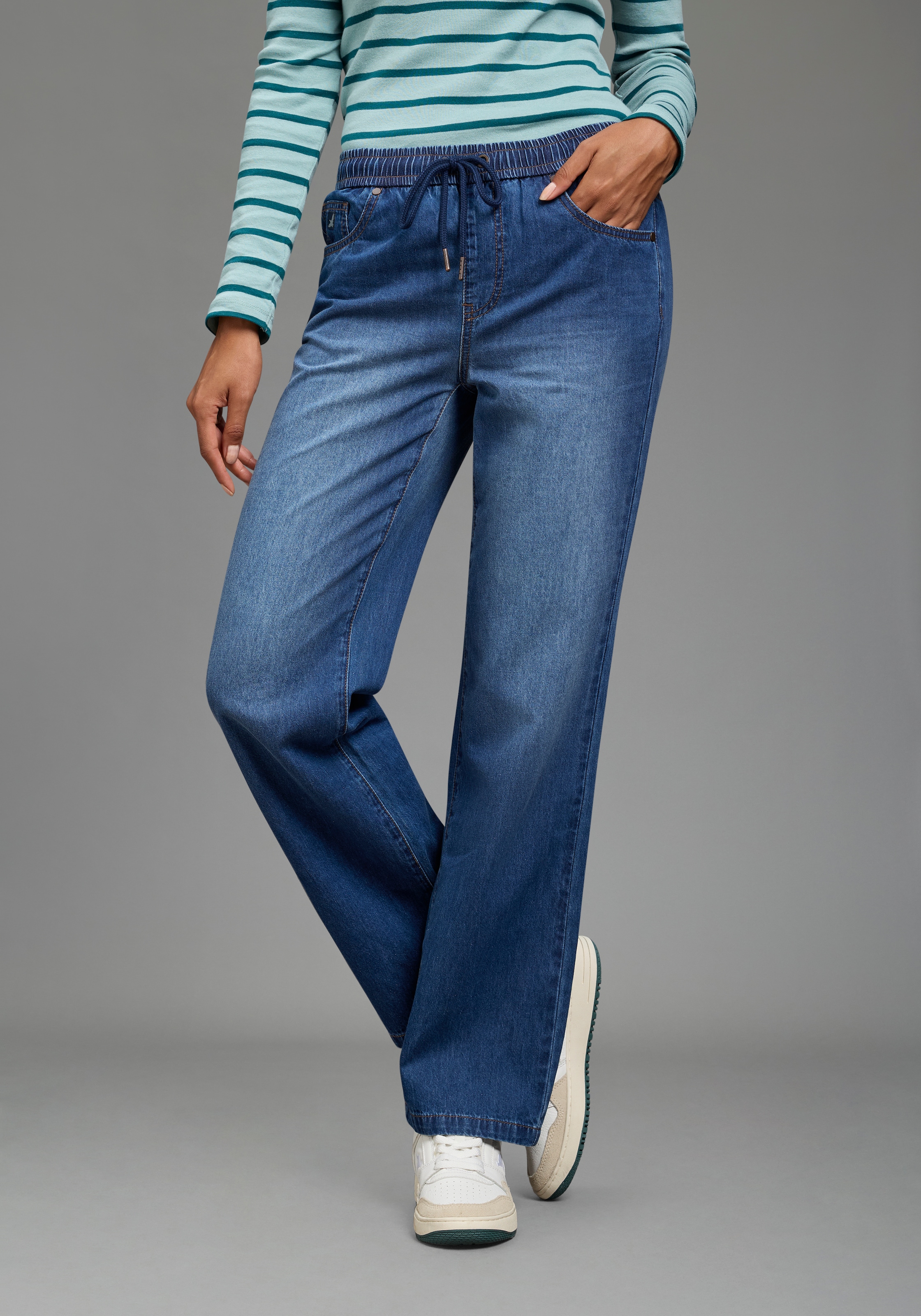 Arizona Relax-fit-Jeans "mit Schnürung" mit geradem Bein, unifarben