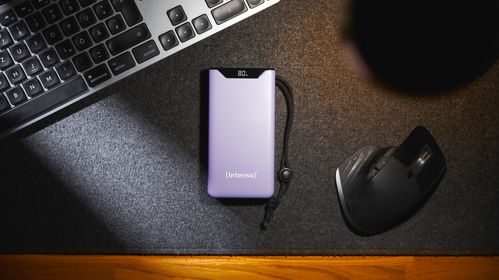 Intenso Powerbank »F20000 20.000 mAh 20 W«, Intenso Power Bank F20000 green, Power Delivery und Qualcomm Quick Charge 3.0, mit USB-C zu USB-C Kabel