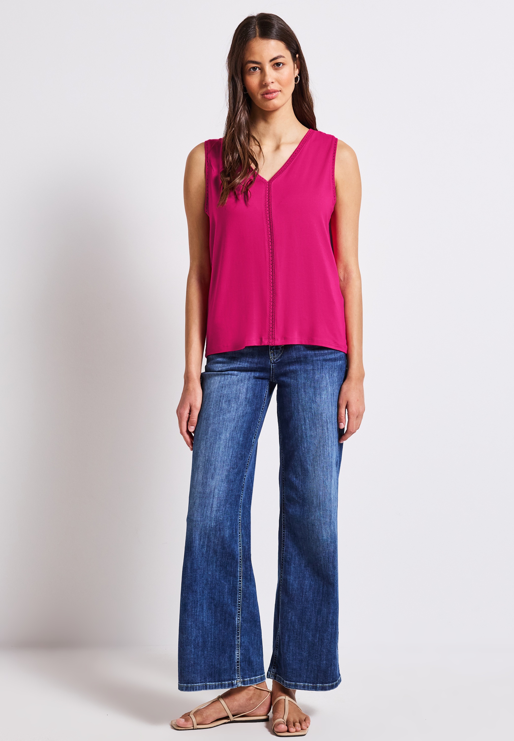 Thumbnail - STREET ONE Spitzentop mit V-Ausschnitt