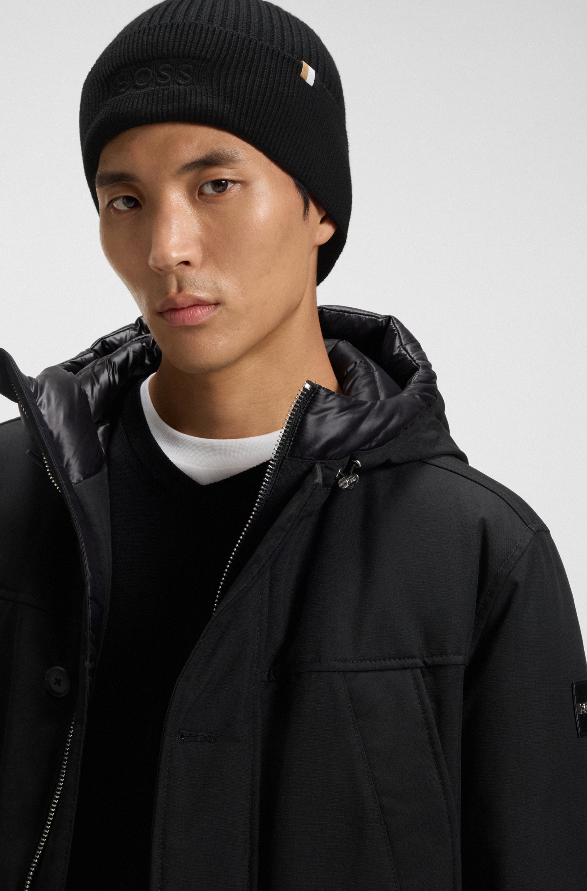 BOSS Strickmütze »Magico_R_Hat«, mit tonaler Logostickerei