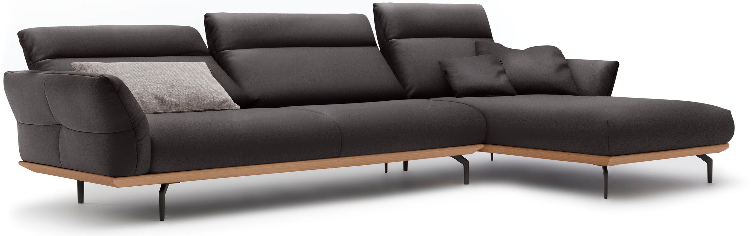 Creation BY ROLF BENZ Ecksofa »CR.460«, Sockel in Eiche, Winkelfüße in Umbragrau, Breite 338 cm