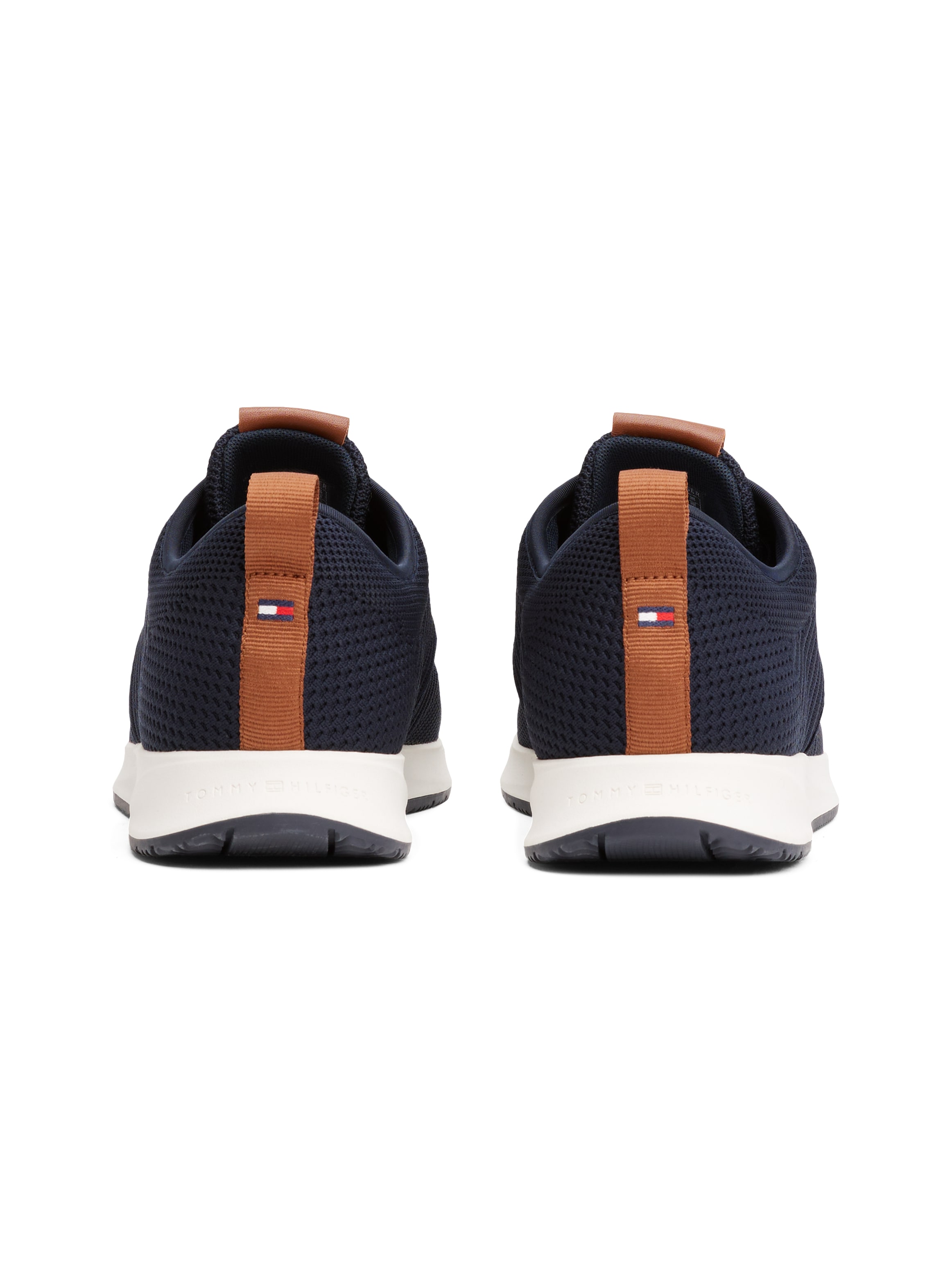 Tommy Hilfiger Sneaker »NEWPORT 3D PREMIUM KNIT«, Halbschuh, Schnürer, Freizeitschuh mit Kontrast-Logoaufnäher