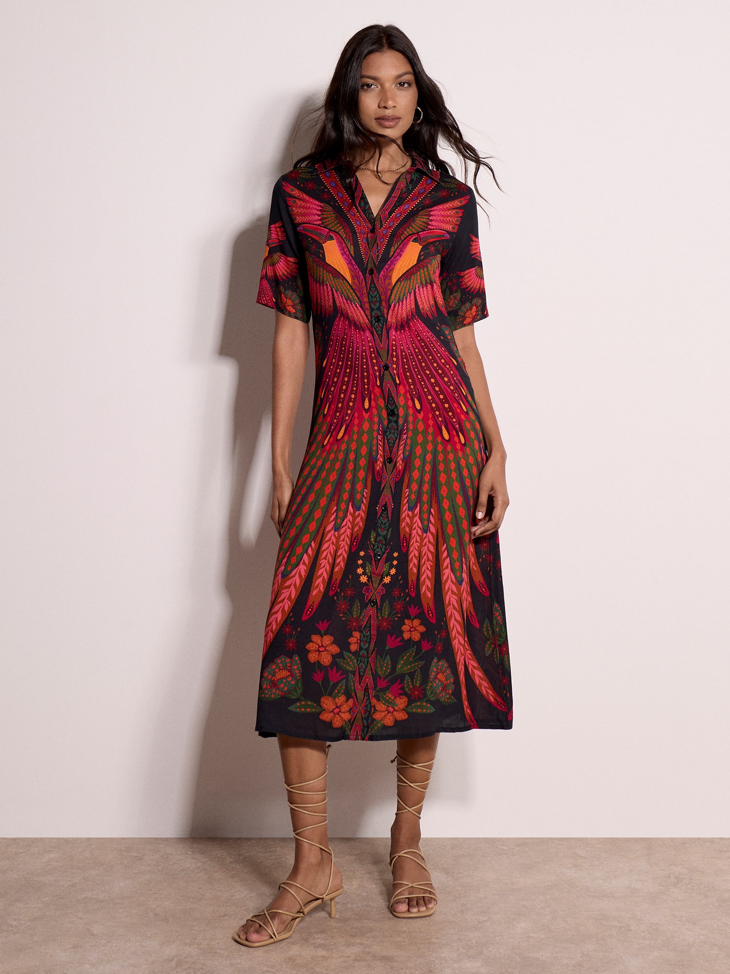 Apricot Druckkleid "Apricot Midi-Kleid mit tropischem Tukan-Motiv"