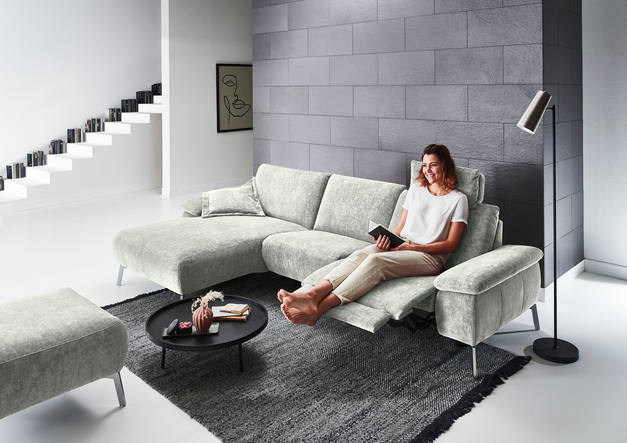 Home affaire Ecksofa "Bellini bequem, Breite 297cm, Federkernunterfederung, L-Form" teilmotorische Relaxfunktion an 1 Element, klappbare Armlehnen