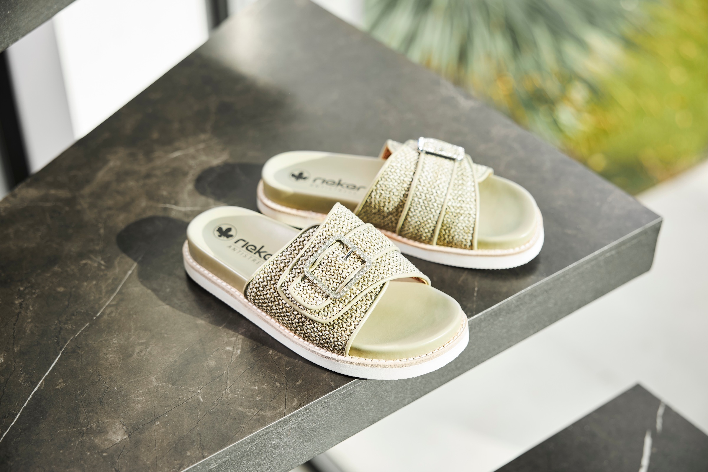 Rieker Pantolette, Sommerschuh, Strandschuh mit praktischem Klettverschluss günstig online kaufen