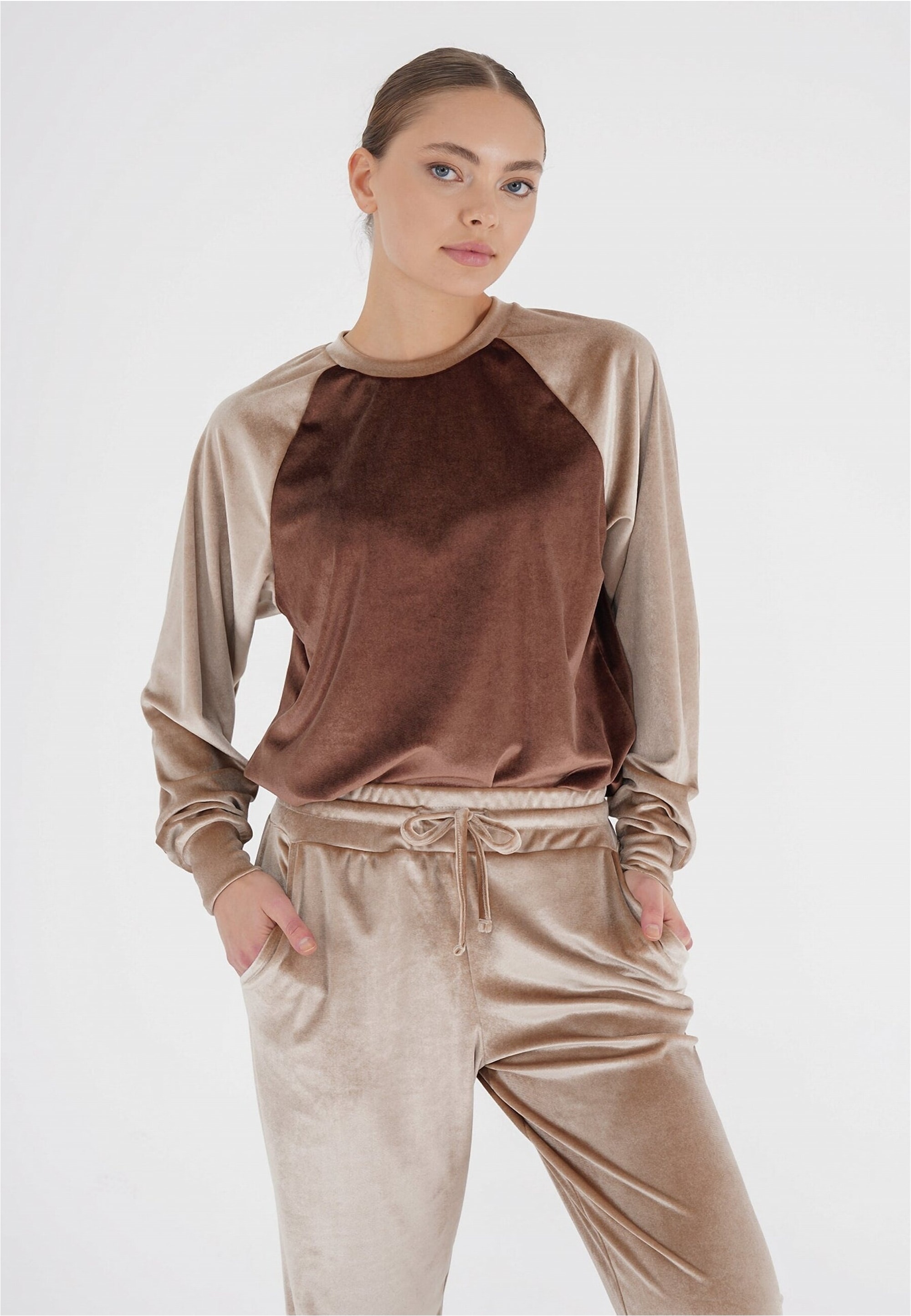 freshlions Sweatshirt "Sally" 1 Stk. tlg. aus samtig, weichem Stoff hergest günstig online kaufen
