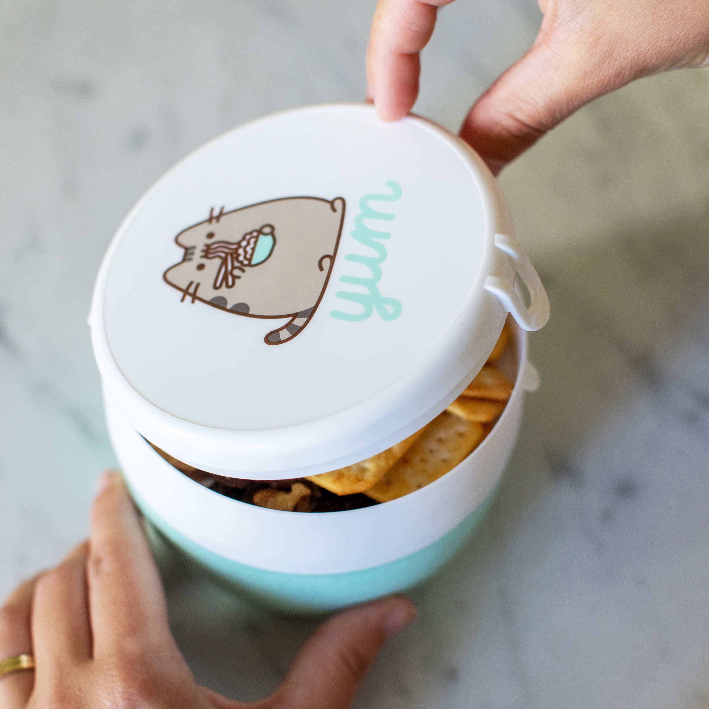 KOZIOL Lunchbox »BENTOBOX M PUSHEEN YUM«, (Set, 1 tlg.), spülmaschinengeeignet,melaminfrei,recycelbar