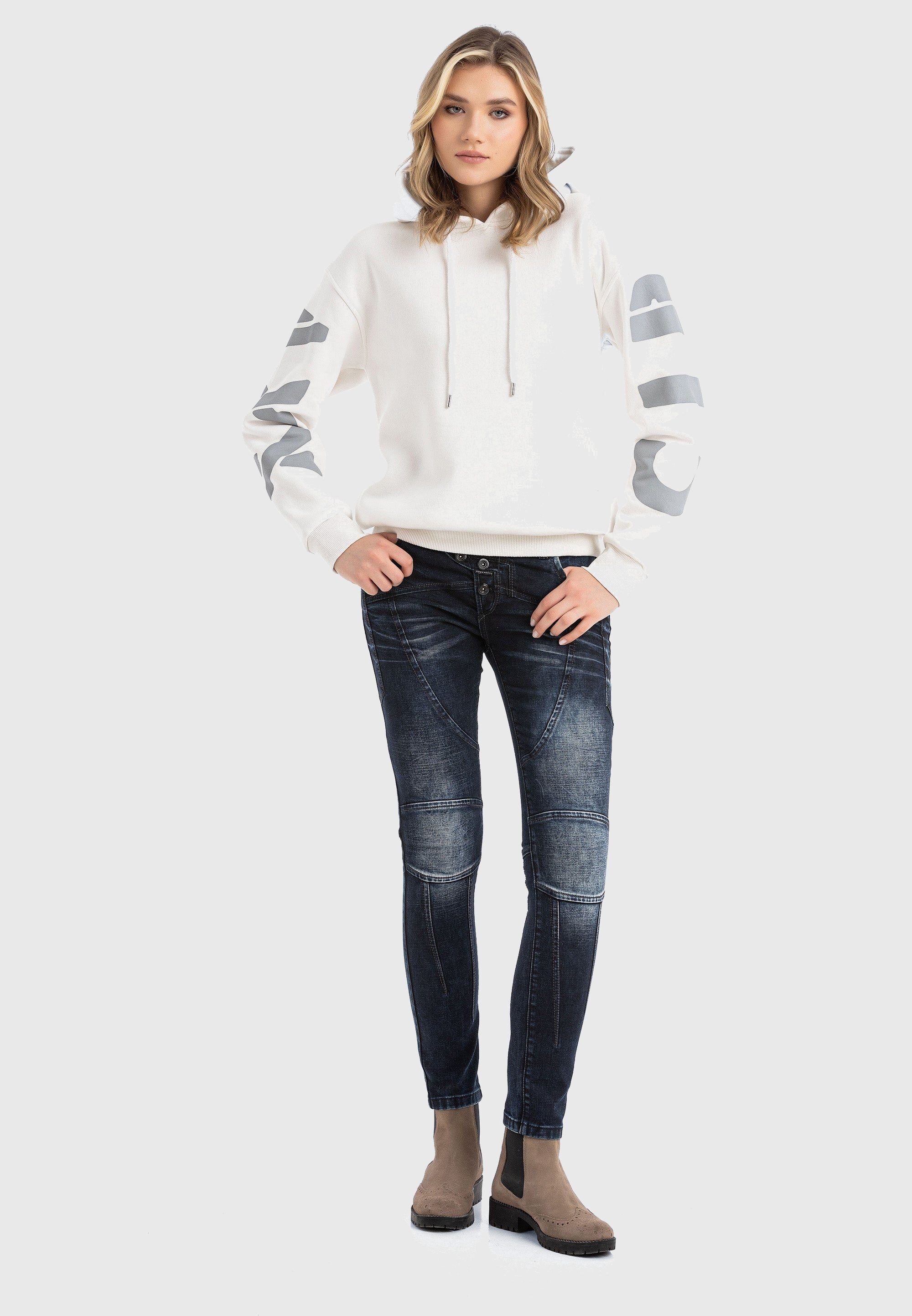 Cipo & Baxx Sweatshirt »HOODIE SWEATSHIRT«, modisches Design mit hohem Tragekomfort