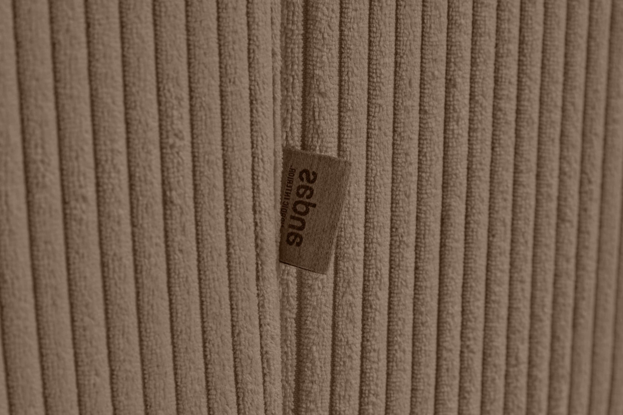 andas Ecksofa »Noord«, mit Kedernaht, Breite 227 cm, Cord, Struktur, Webstoff