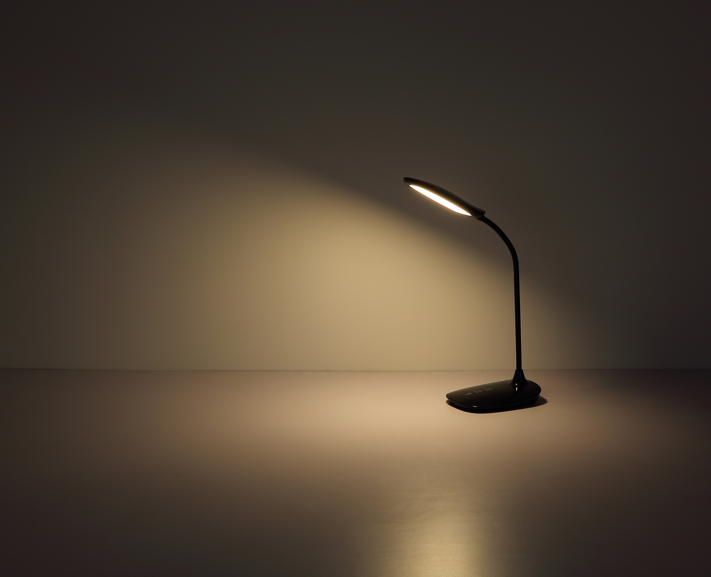GLOBO LIGHTING LED Tischleuchte »BOTAL«, Leuchtmittel LED-Modul | LED fest integriert, Tischlampe/Arbeitszimmer/Bürotischleuchte/weiß