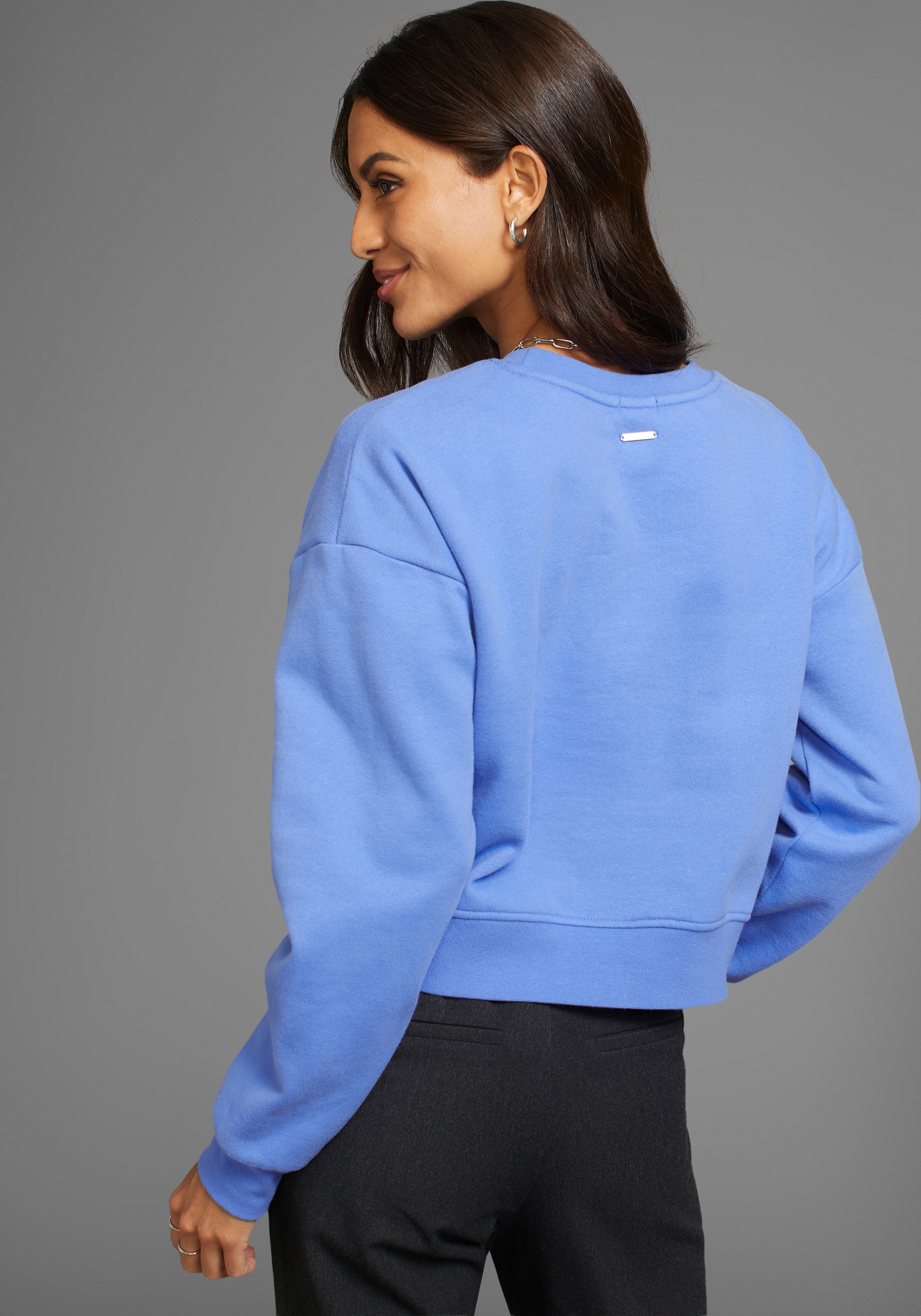 Laura Scott Sweatshirt, Cropped Form