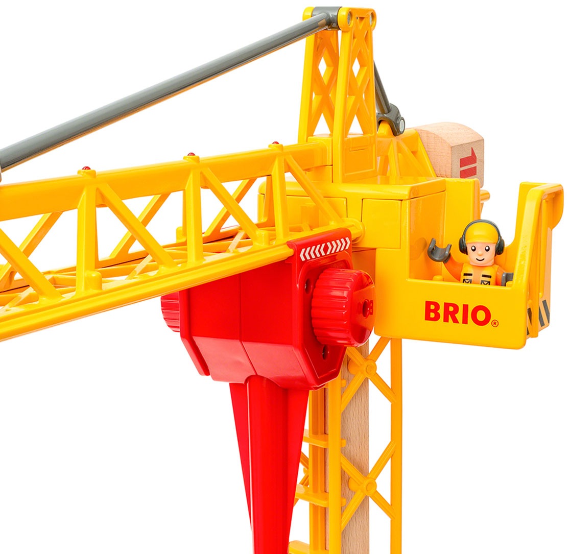 BRIO® Spielzeug-Kran »BRIO® WORLD, Großer Baukran mit Licht«, FSC®- schützt Wald - weltweit