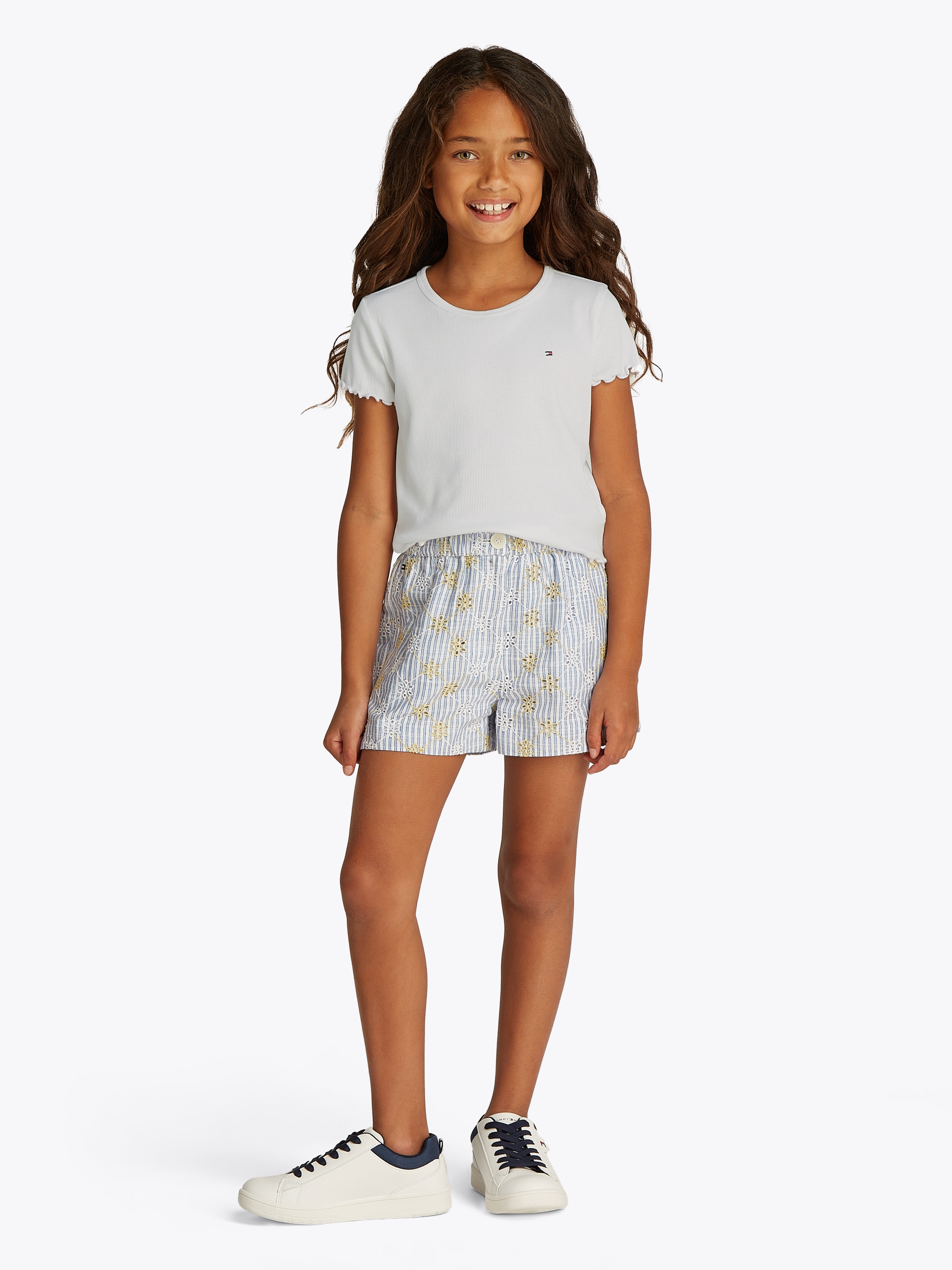 Tommy Hilfiger T-Shirt »ESSENTIAL RIB TOP SS«, mit Logostickerei