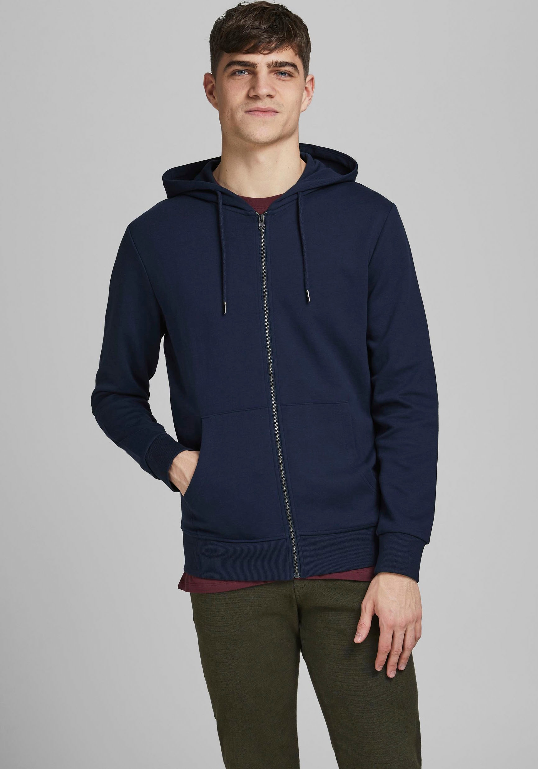 Jack & Jones Kapuzensweatjacke "JJEBASIC Hoodie mit Rippbündchen und angene günstig online kaufen