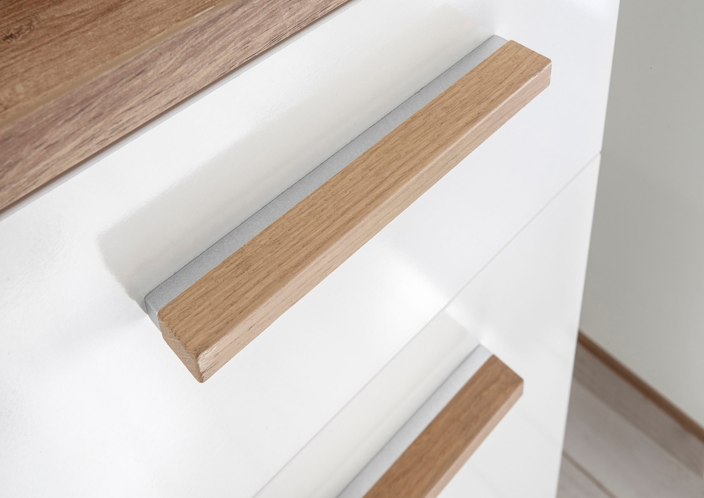 Saphir Badmöbel-Set »Quickset Mineralmarmor-Waschtisch mit LED-Spiegel, Unterschrank«, (7 St.), Hängeschrank, Hochschrank, 6 Türen, 2 Schubladen, 7 Glas-Einlegeböden