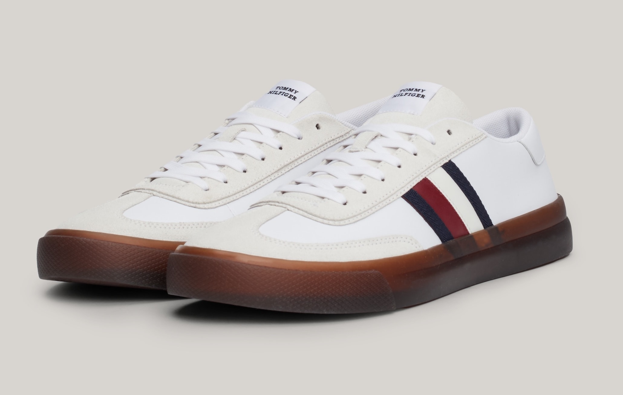 Tommy Hilfiger Sneaker »TH CUPSET TERRACE«, Freizeitschuh, Halbschuh, Schnürschuh mit seitlichen Streifen