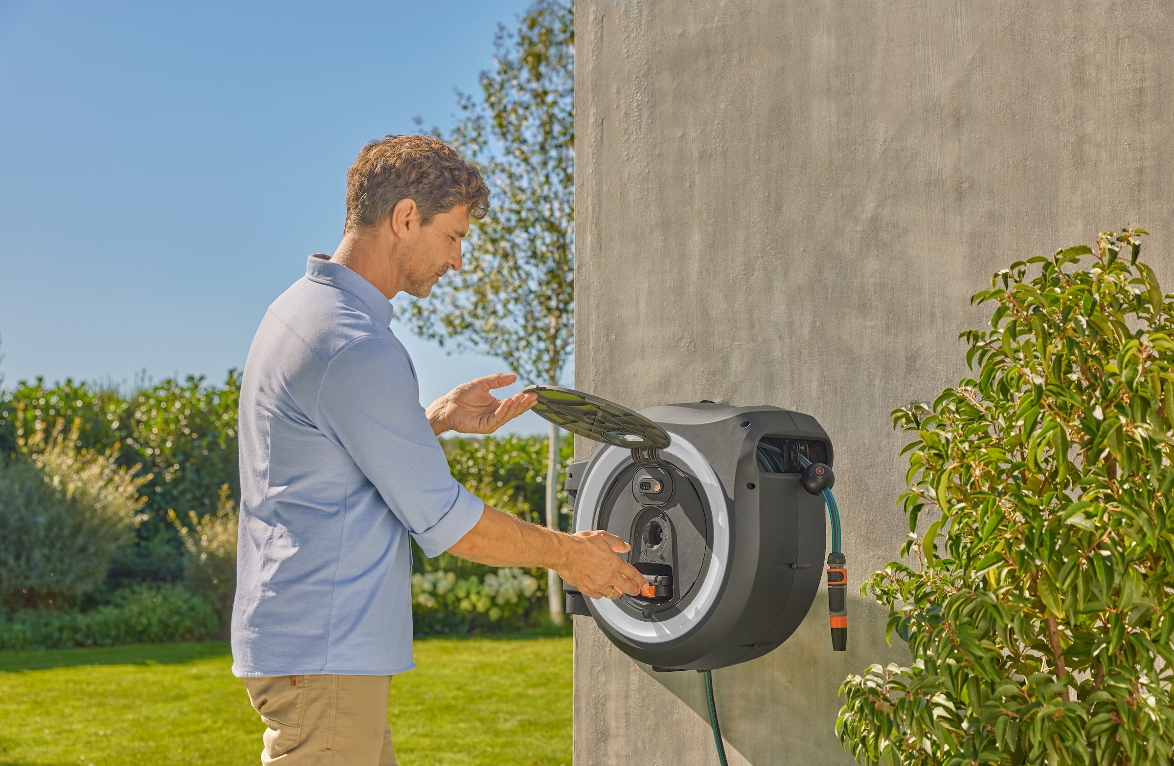 GARDENA Schlauchbox »PowerRoll XXL 18V P4A Ready-To-Use Set« innovative, mit Funkfernsteuerung, Inkl. Akku und Ladegerät