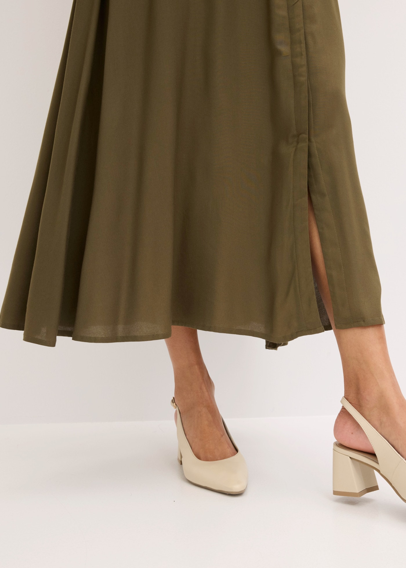bonprix Hemdblusenkleid für stilvollen Auftritt, aus Viskose, ausgestellte Passform