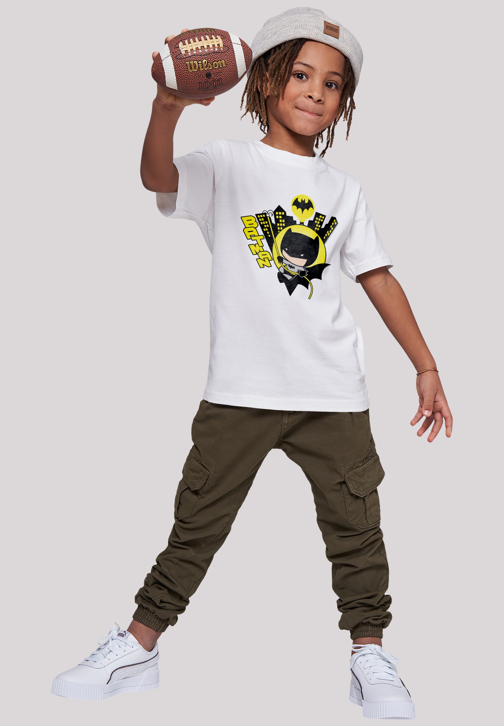 F4NT4STIC Kurzarmshirt »F4NT4STIC Kinder Chibi Batman Swinging -WHT with Kids Basic Tee«, (1 tlg.)