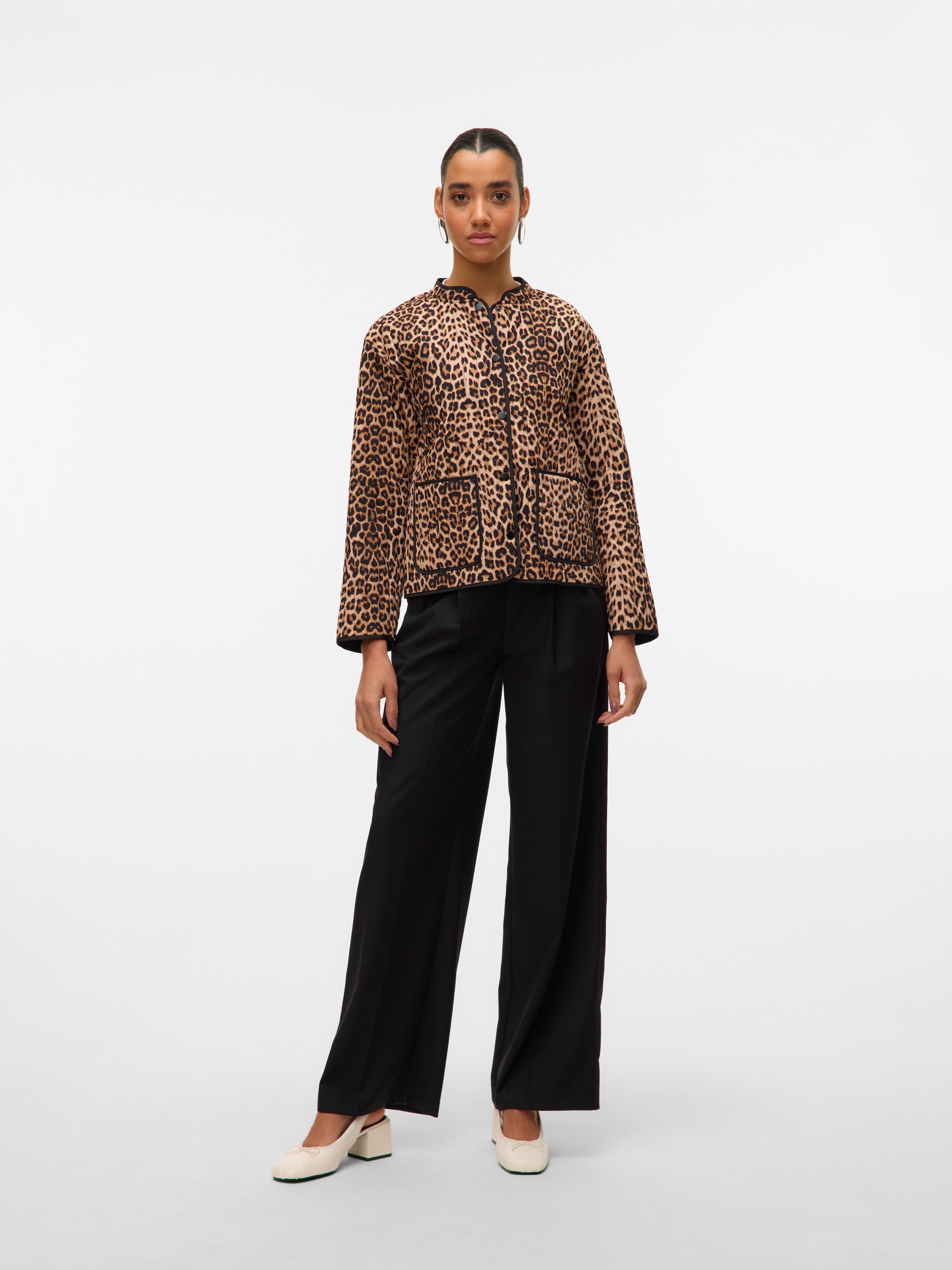 Vero Moda Kurzjacke »VMCLARA JACKET GA NOOS«