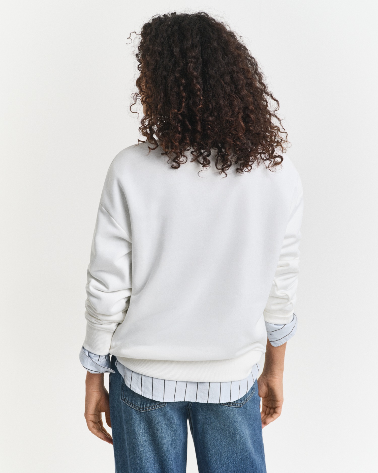Gant Sweatshirt »SHIELD C-NECK SWEAT« Grafische GANT-Stickerei auf der Brust